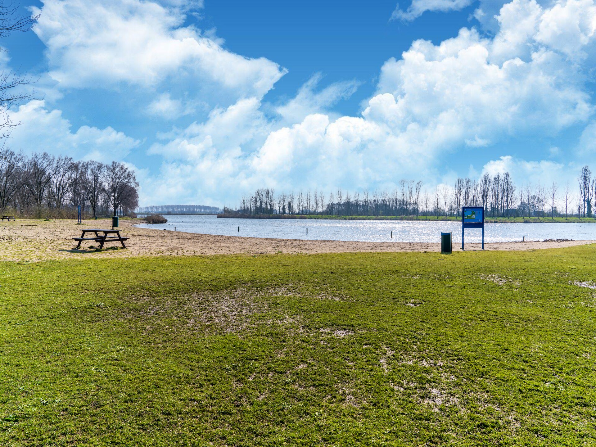 Vrijstaand vakantiehuis met sauna aan het meer in Simonshaven - foto 33