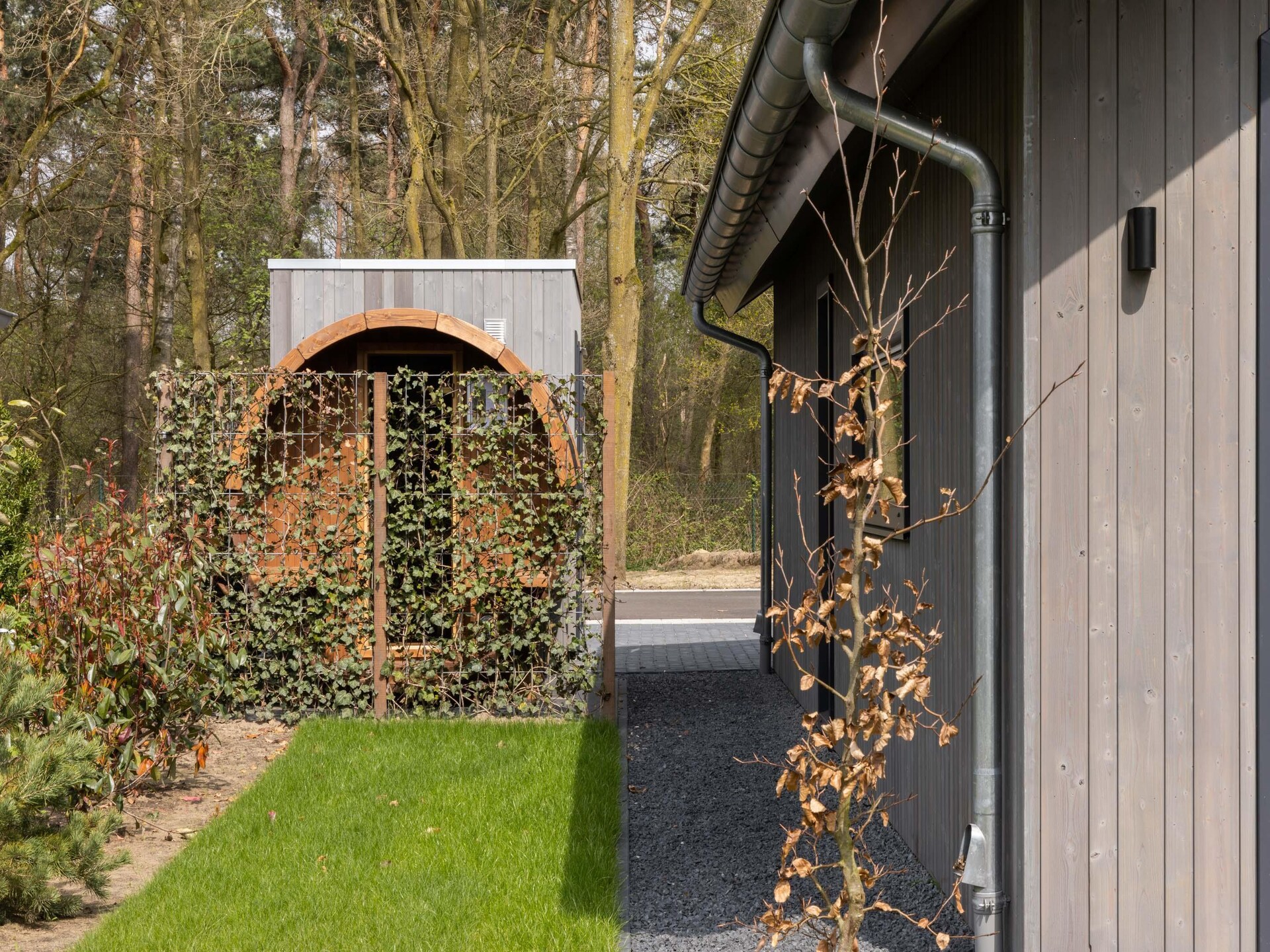 Luxe ecovilla aan het water in Oirschot met buitensauna - foto 38
