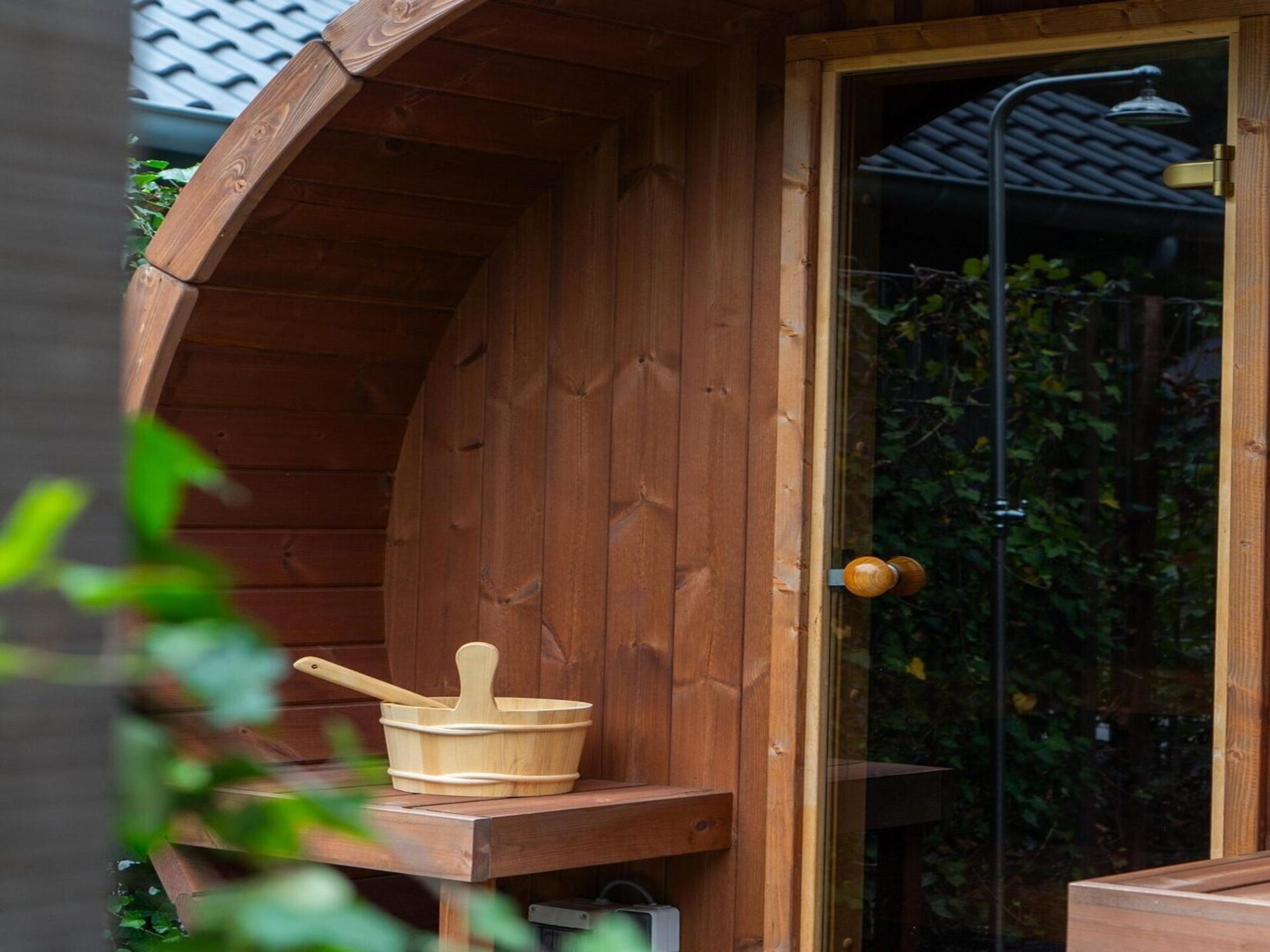 Luxe ecovilla aan het water in Oirschot met buitensauna - foto 39