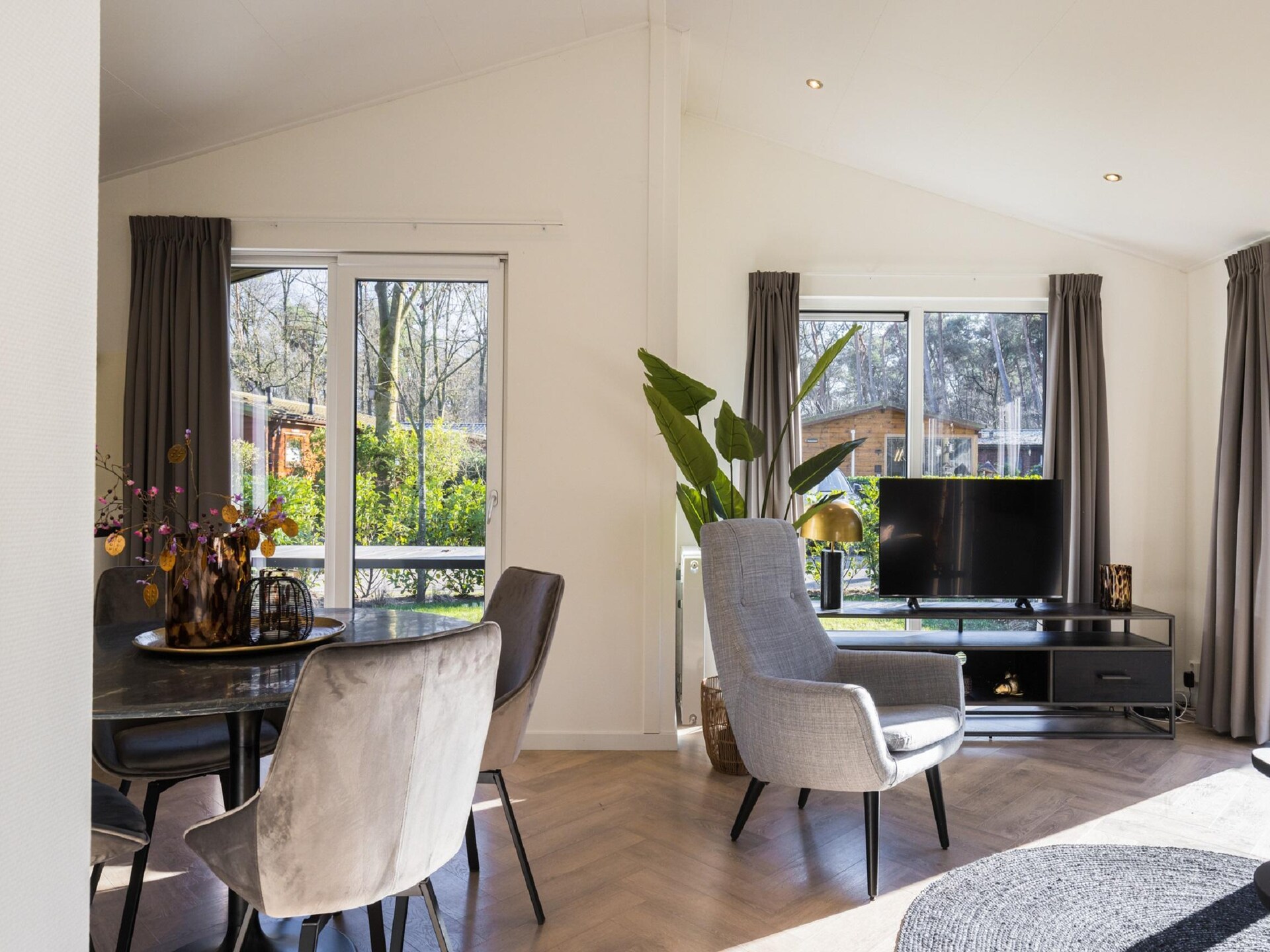 Vrijstaande lodge op Vakantiepark Latour, hartje Brabantse natuur - foto 7
