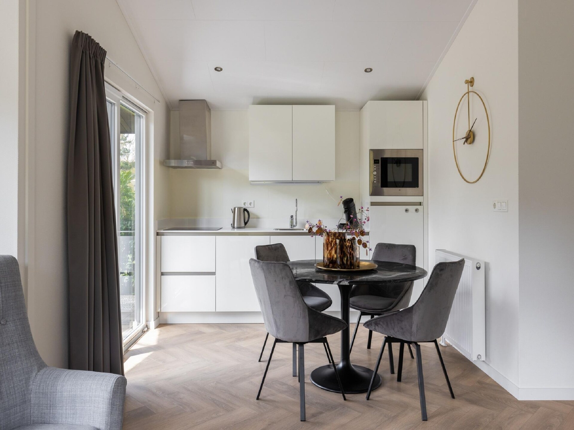 Vrijstaande lodge op Vakantiepark Latour, hartje Brabantse natuur - foto 12