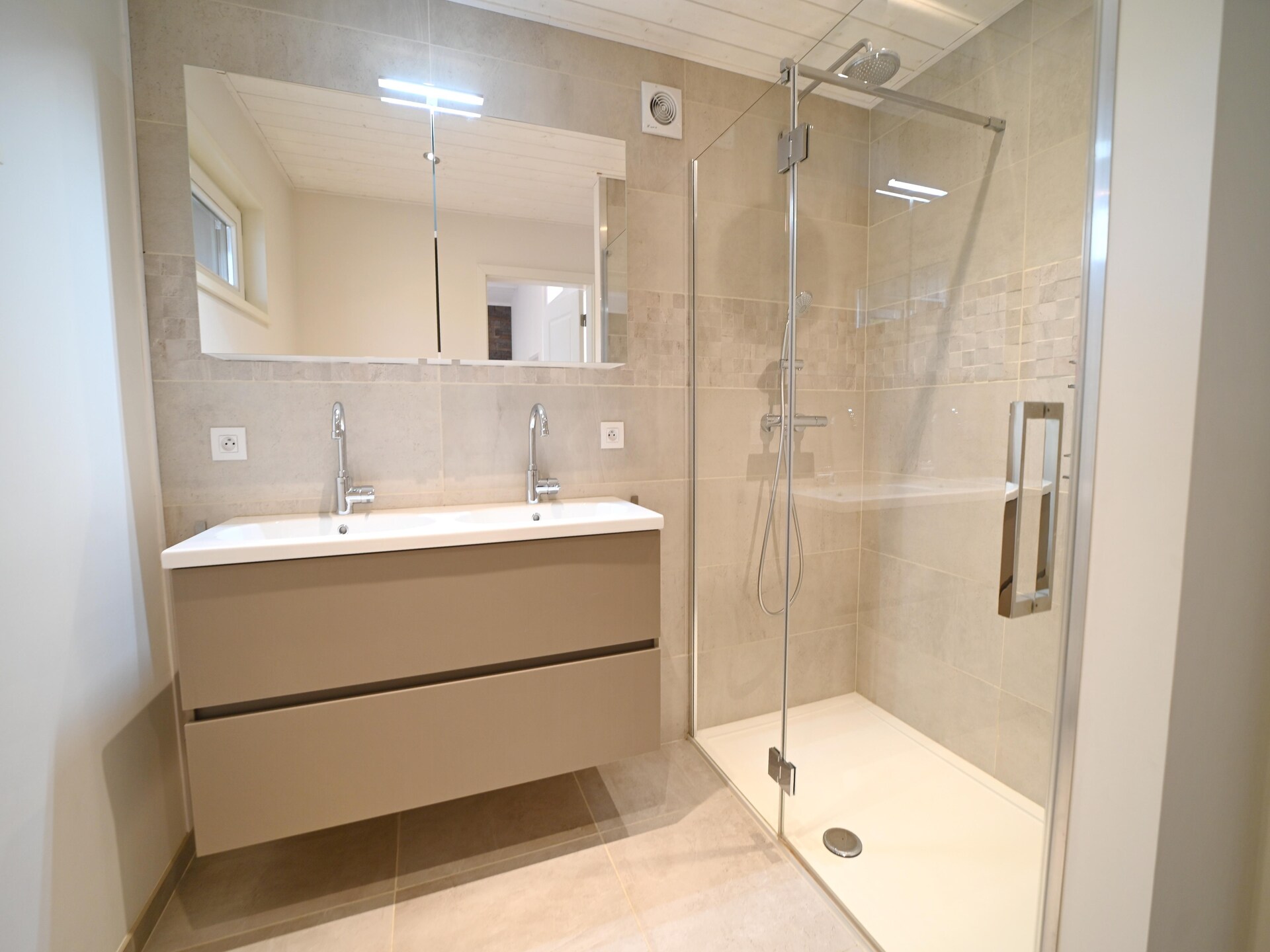Modern vakantiehuis met bubbelbad en sauna in Barvaux - foto 25