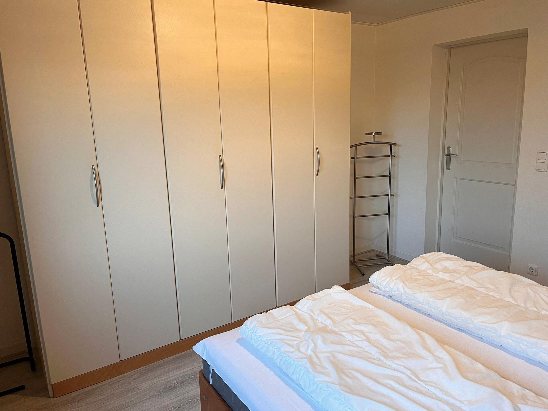 Vrijstaande bungalow bij strand en IJsselmeer in Makkum, Friesland - foto 15