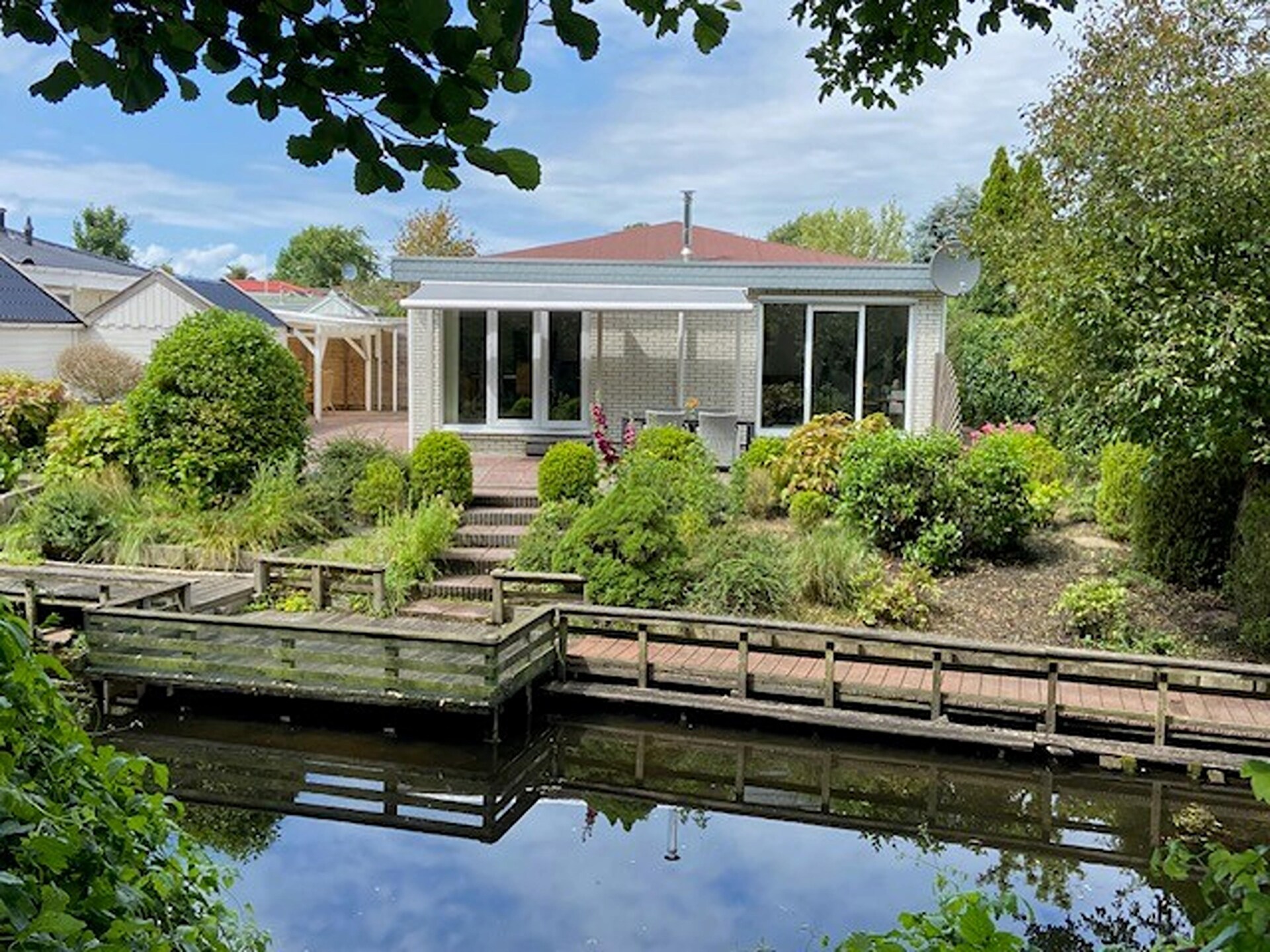 Vrijstaande bungalow bij strand en IJsselmeer in Makkum, Friesland - foto 24