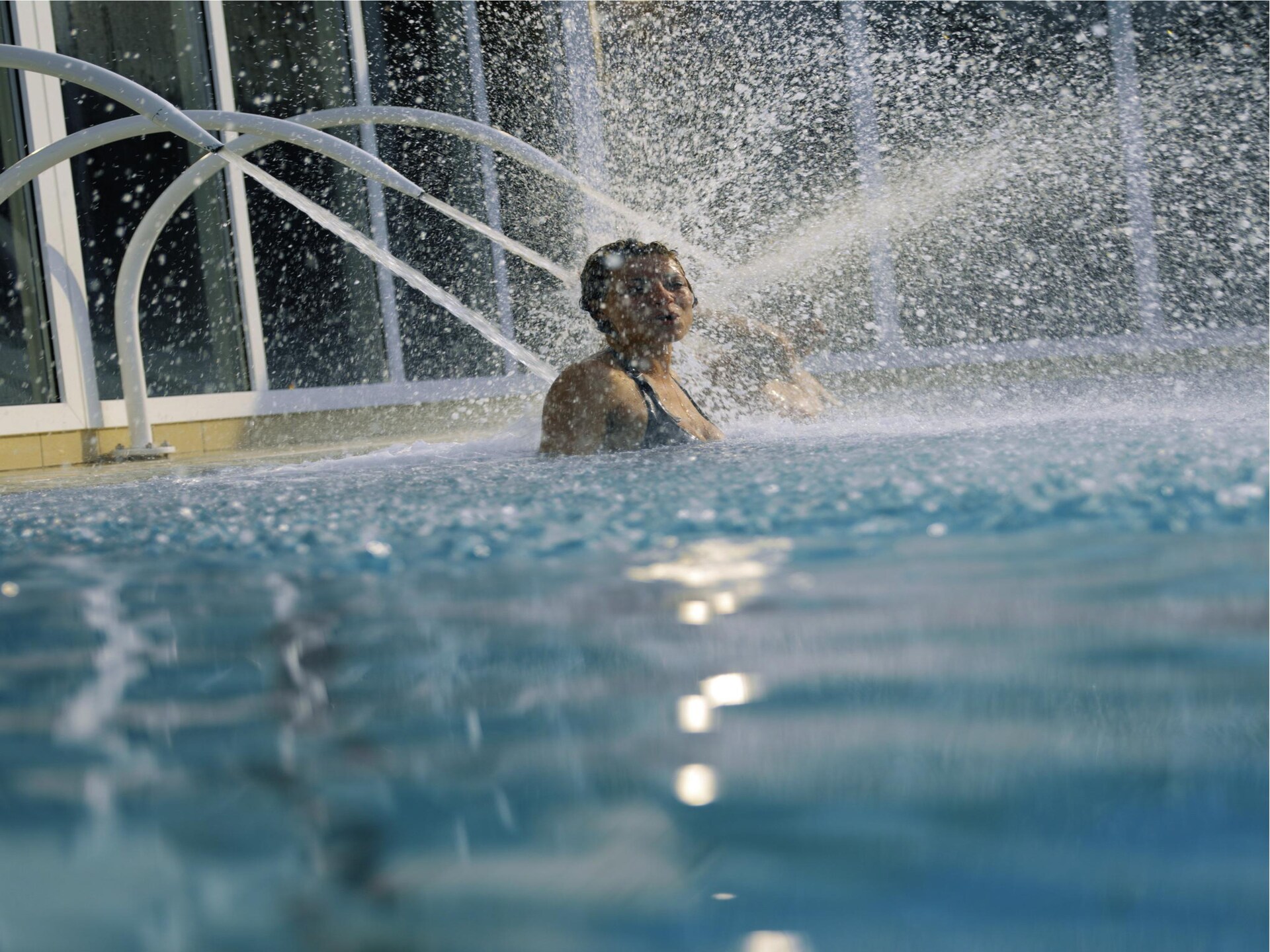 Vrijstaande lodge aan recreatiemeer op Vakantiepark Klein Vink - foto 10