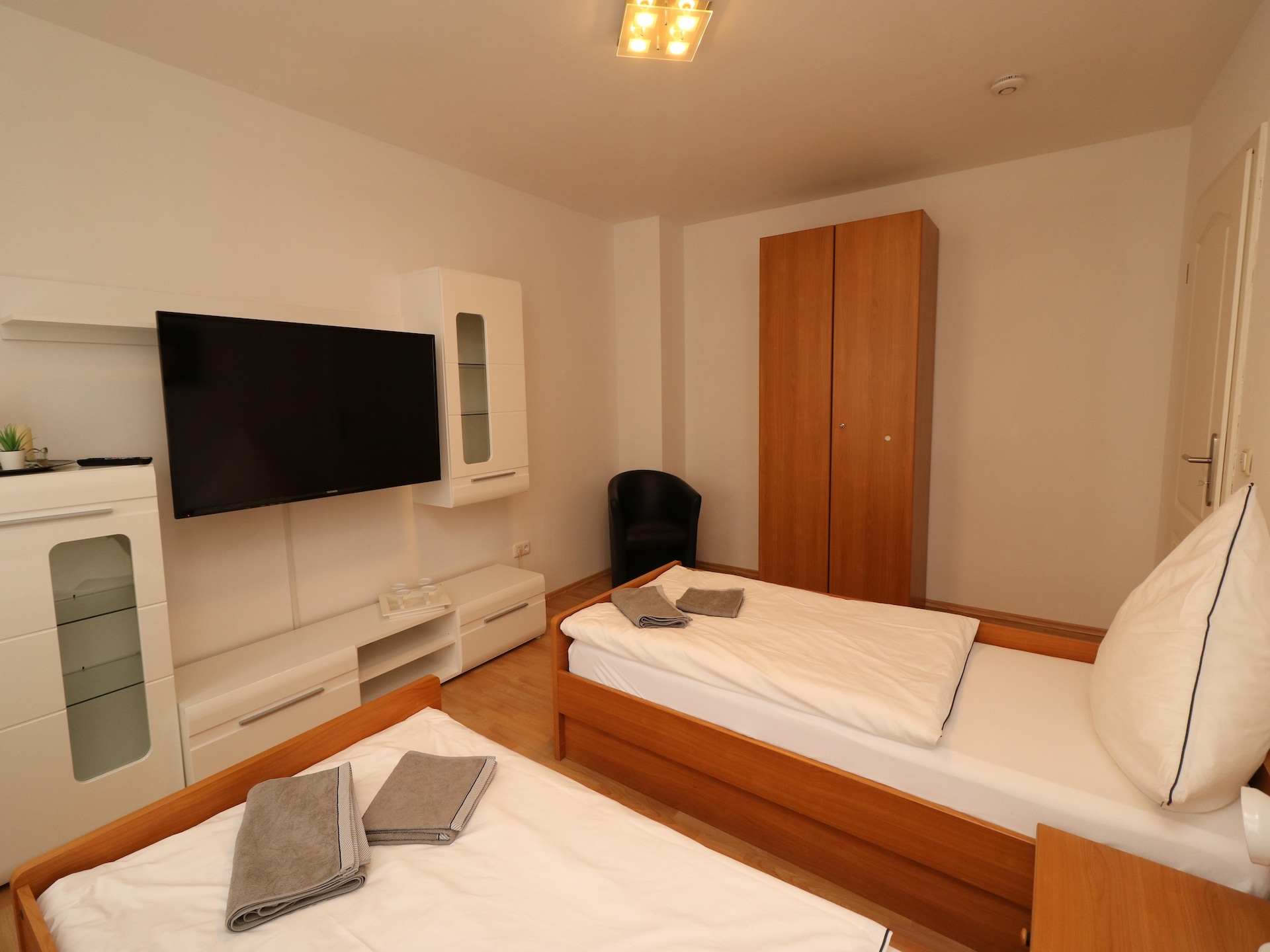 Stijlvol appartement in Essen met eigen terras en stadsuitzicht - foto 12
