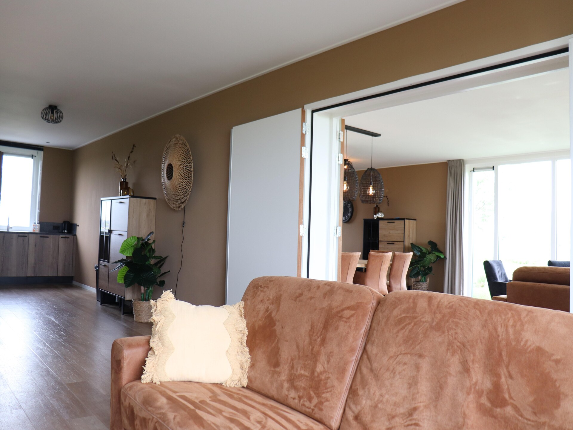 Moderne 20-persoonsvilla aan open vaarwater in hart van Friesland - foto 5