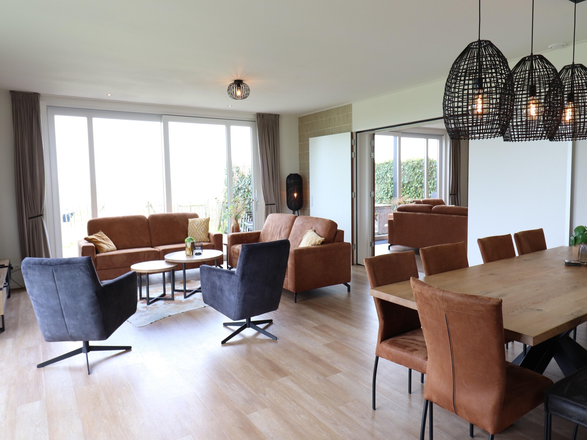 Moderne 20-persoonsvilla aan open vaarwater in hart van Friesland - foto 7