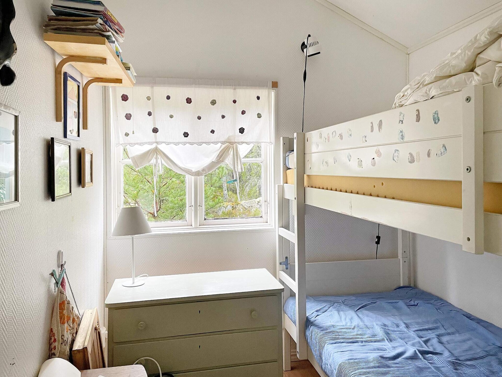 Traditioneel Zweeds vakantiehuis bij de kust van Väddö met gedeeld zwembad - foto 19