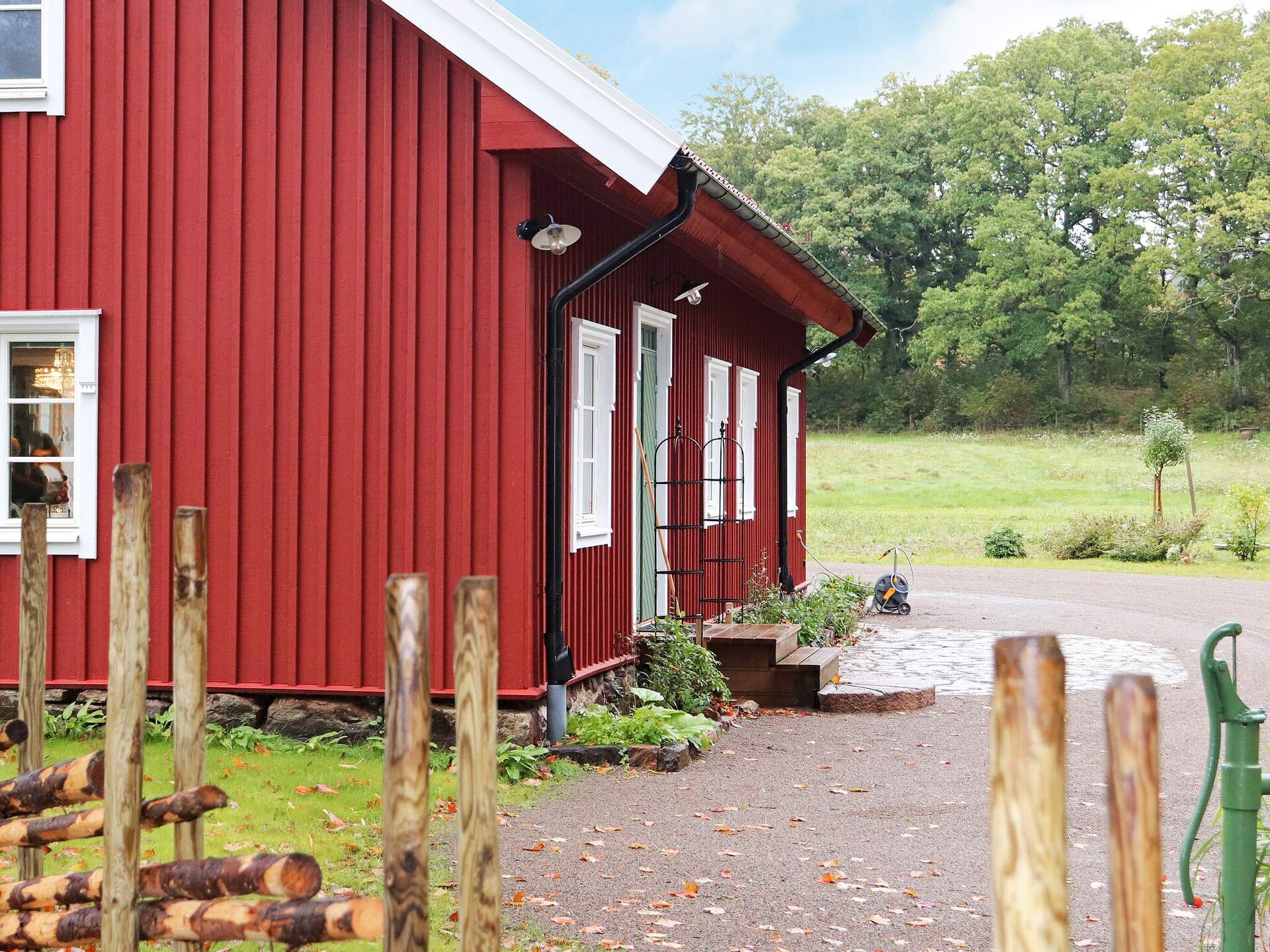 Stijlvol gerenoveerd vakantiehuis aan de golfbaan bij Tvååker, Halland - foto 1