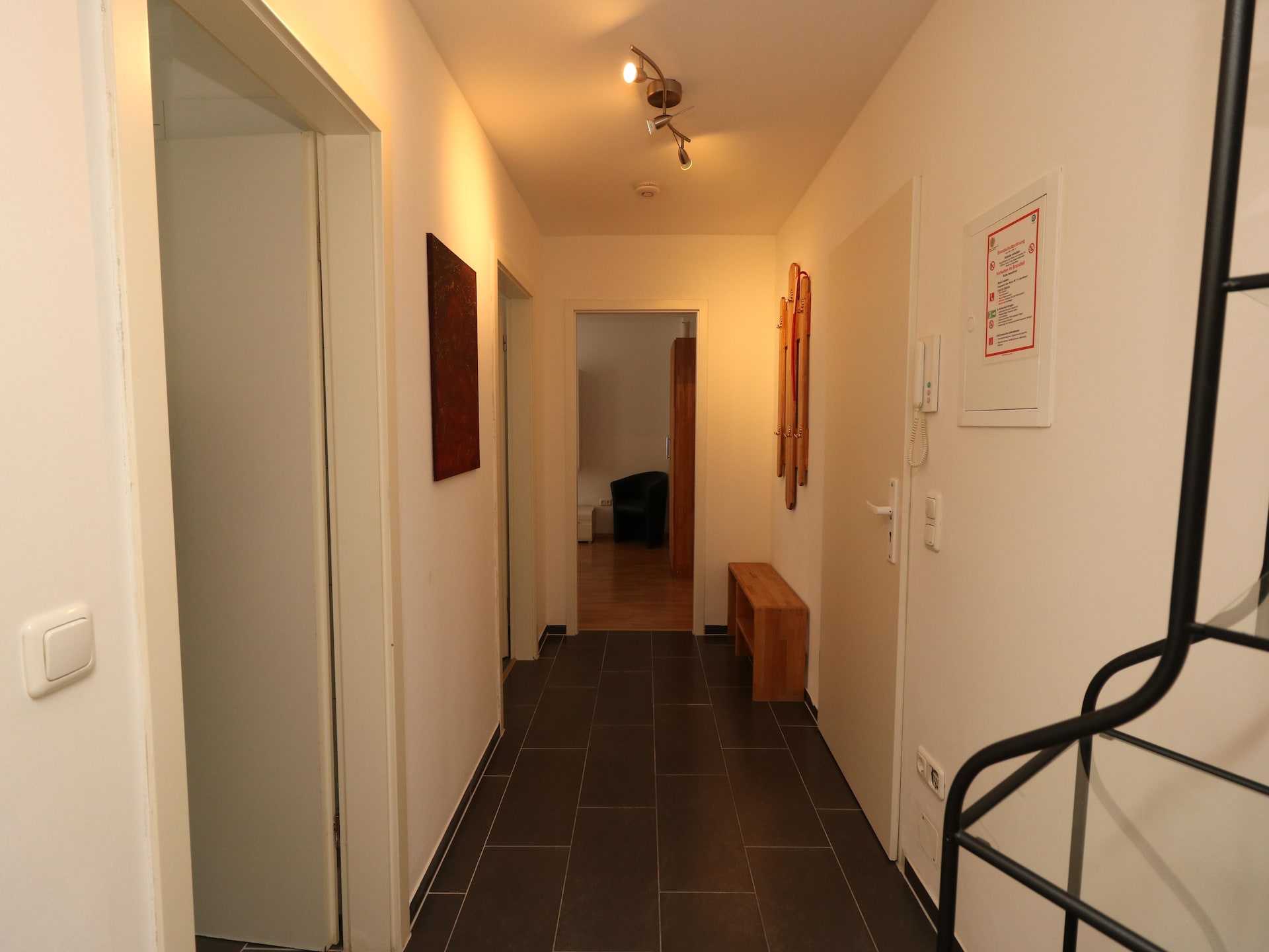 Modern appartement in Essen-City met terras en balkon - foto 7