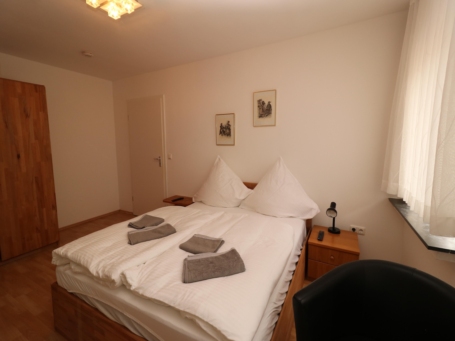 Modern appartement in Essen-City met terras en balkon - foto 13
