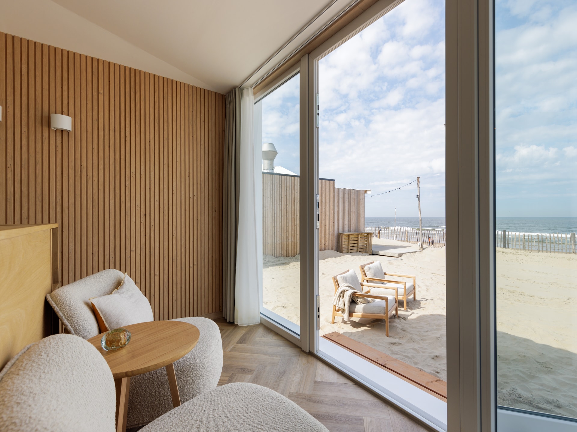Beach Houses Zandvoort 1: Intiem strandhuisje op 10 meter van zee - foto 9