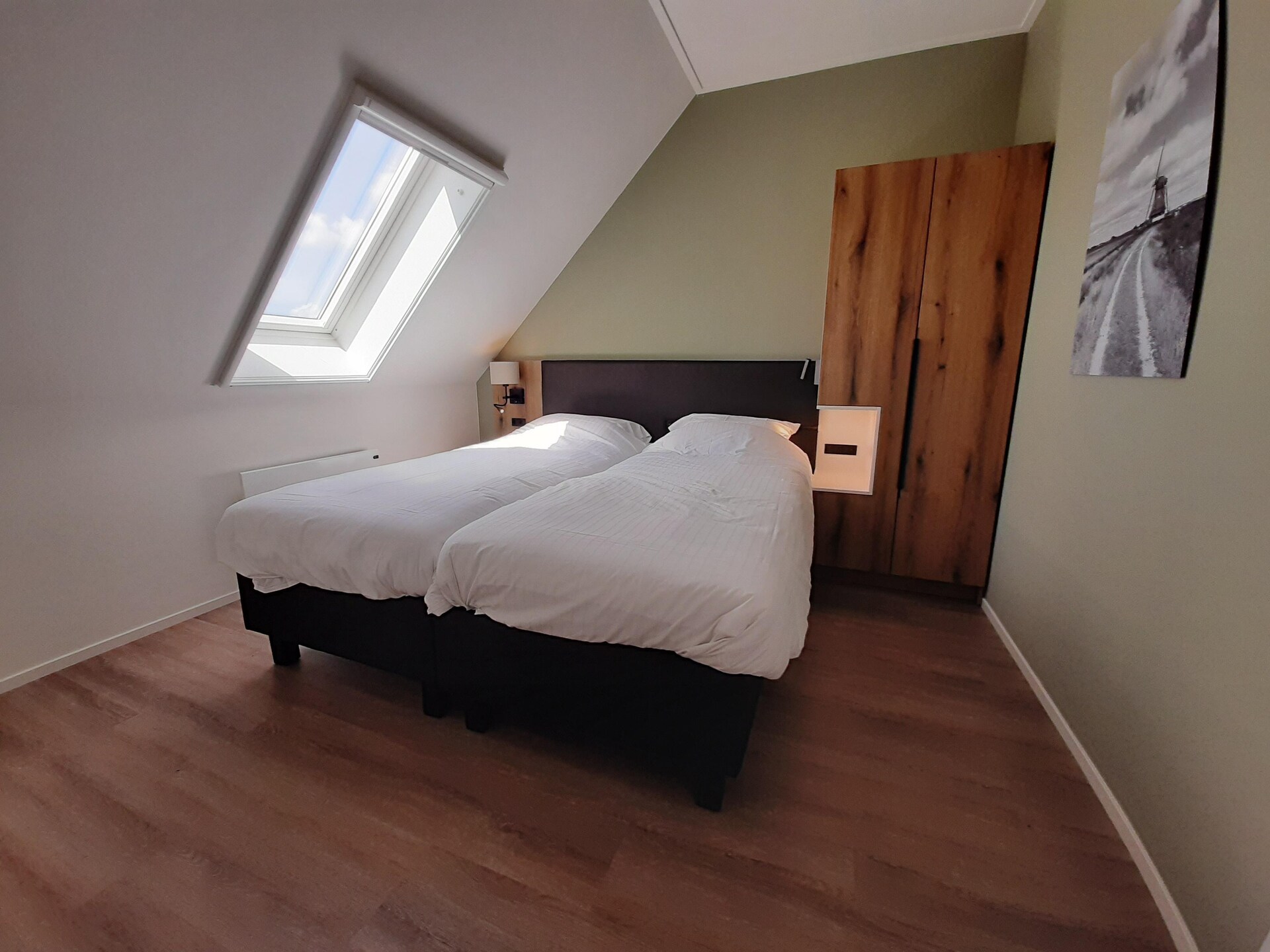 Moderne 20-persoons villa aan open vaarwater in hartje Friesland - foto 20