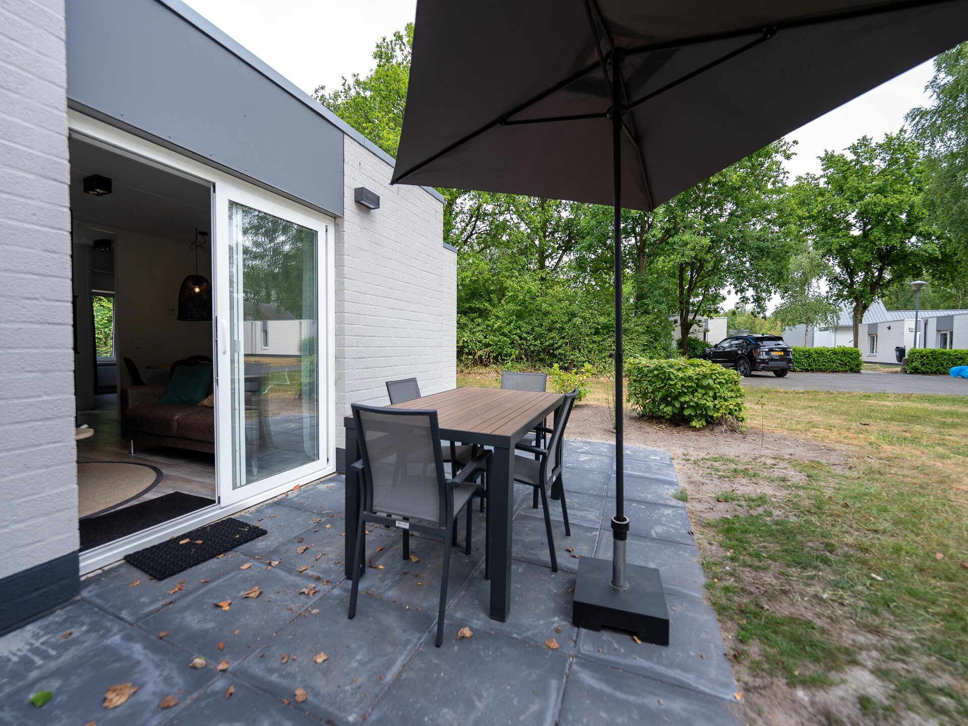 Vernieuwde halfvrijstaande bungalow op Vakantiepark Hunzedal in Borger - foto 16