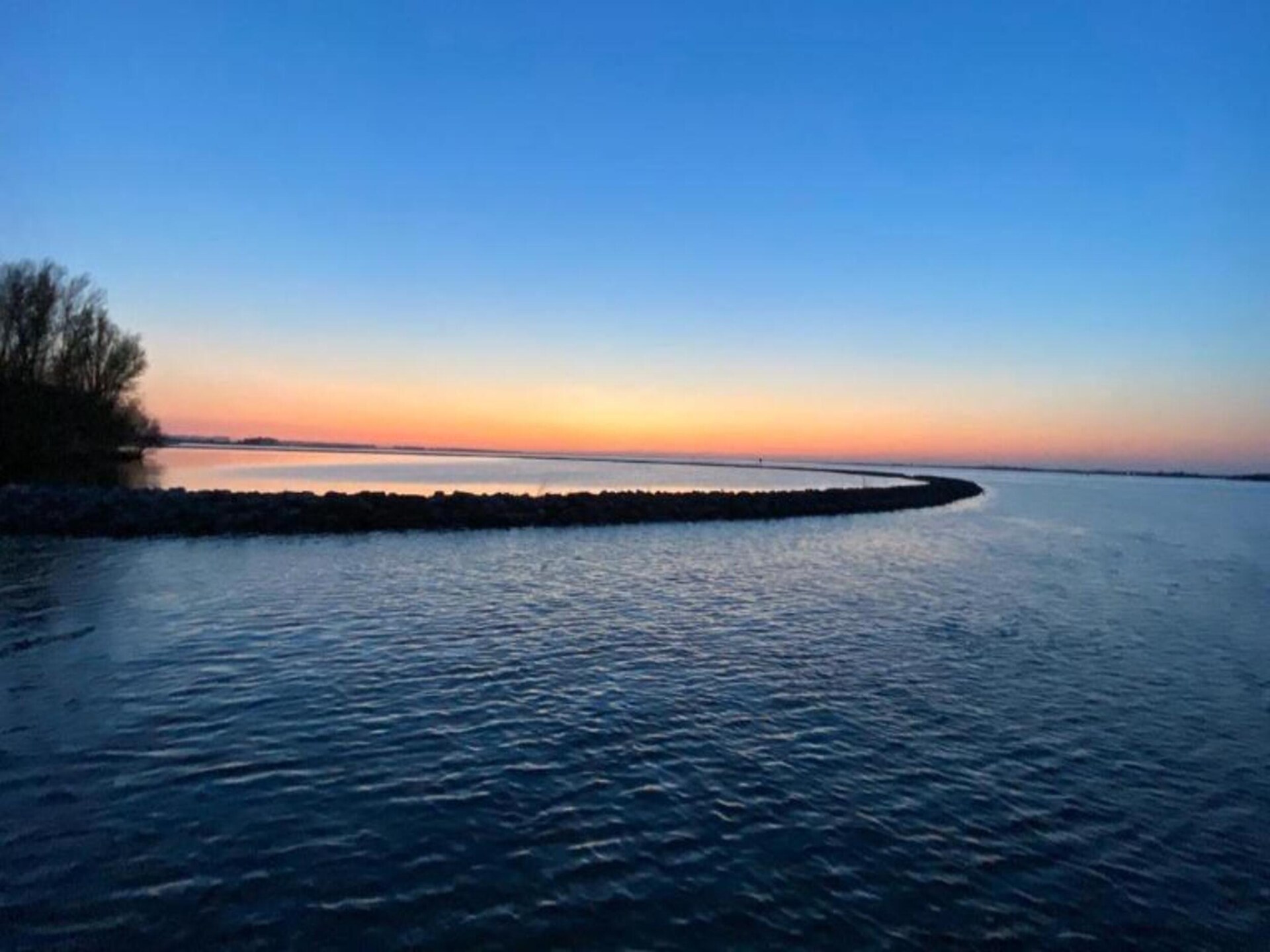 Strandloper 129: Luxe vakantiehuis aan het water met tuin, voor 5 personen - foto 28