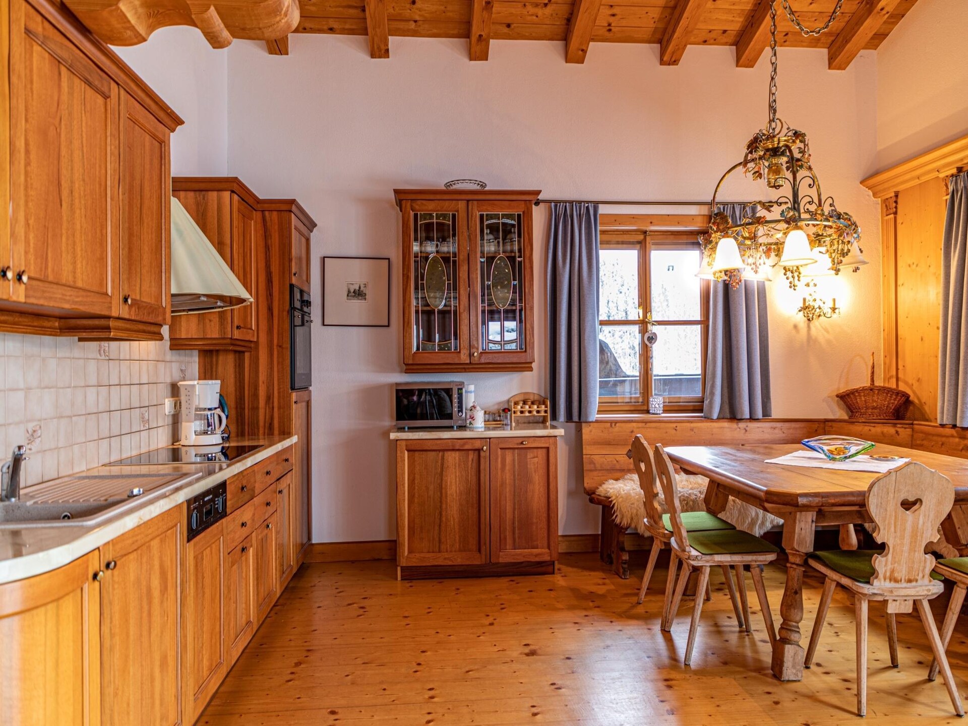 Chalet Ninni: 150m² vrijstaand chalet aan de golfbaan, 450m tot skilift - foto 12