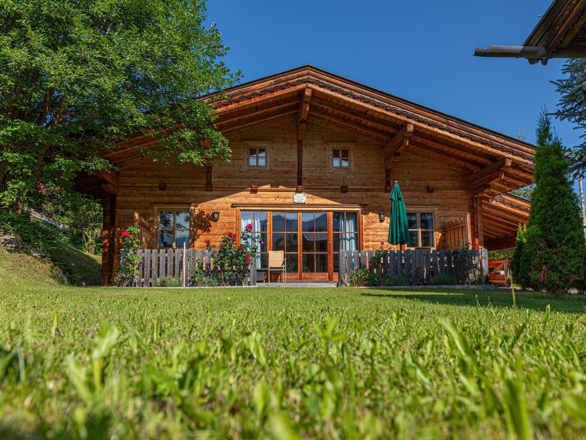 Chalet Ninni: 150m² vrijstaand chalet aan de golfbaan, 450m tot skilift - foto 1