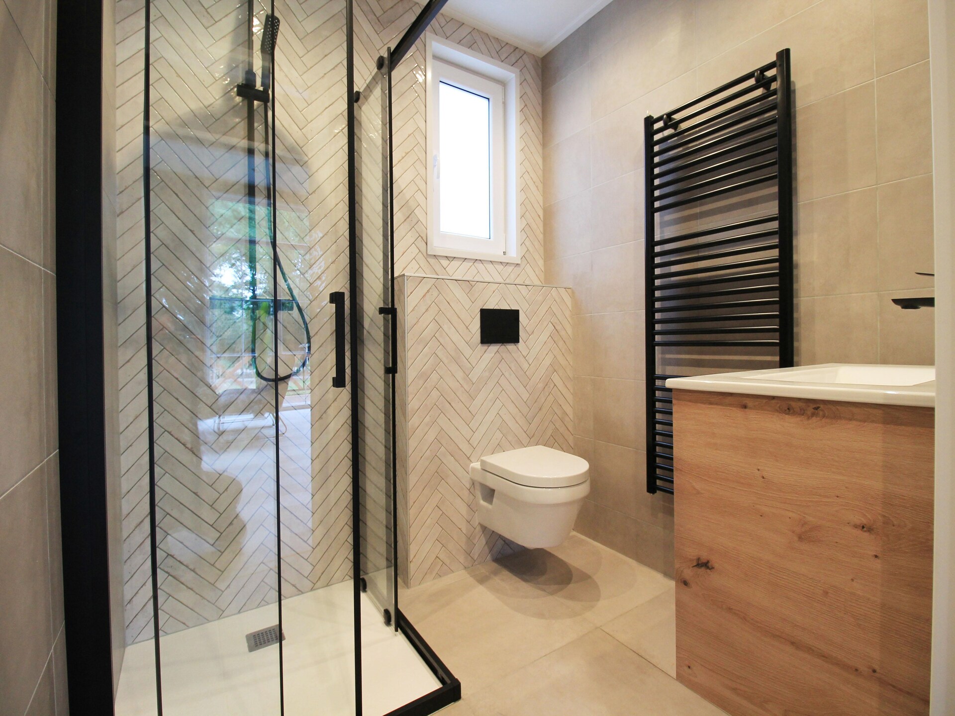 Luxe boshuis met vijverzicht op de Veluwe, huisdieren welkom - foto 15