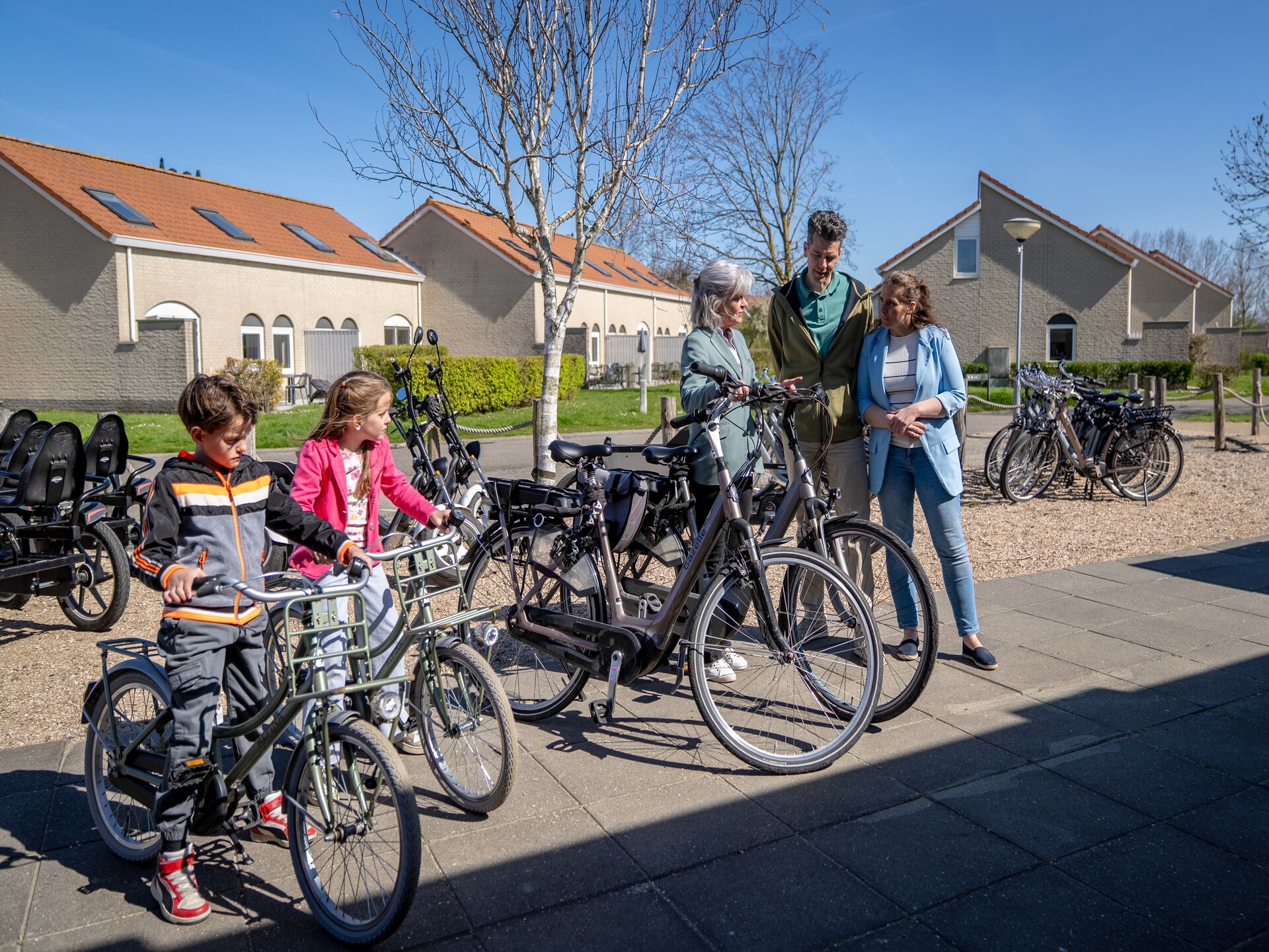 Halfvrijstaande familiebungalow op 9 minuten fietsen van Renesse strand - foto 23