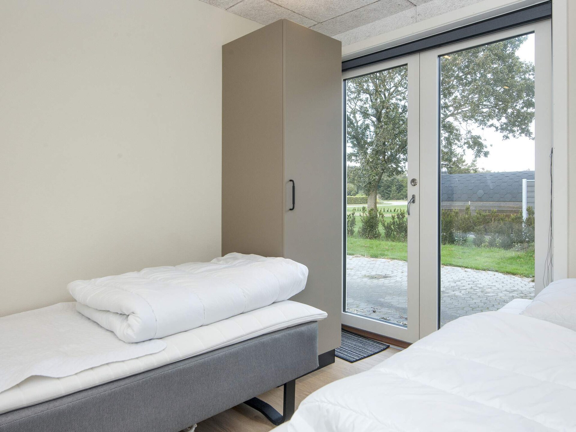 Sfeervol gerenoveerd vakantiehuis met activiteitenruimte, 220m van zee - foto 39