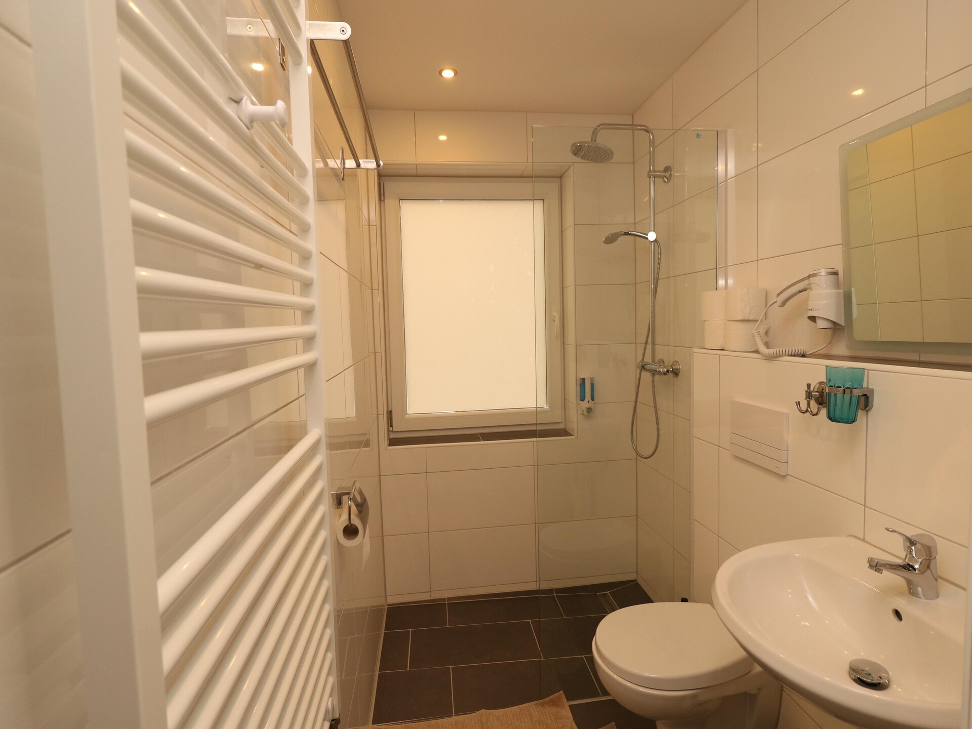Stijlvol appartement met waterbed en balkon in Essen-Frohnhausen - foto 19
