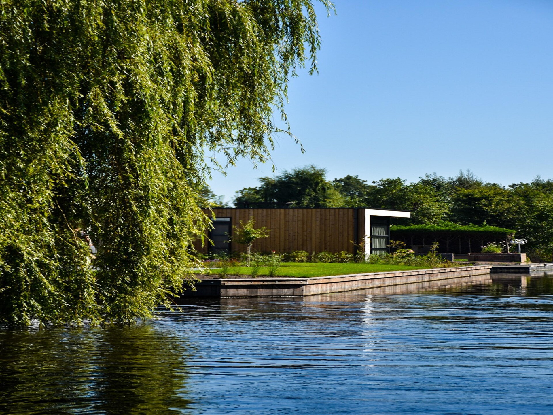 Luxe vrijstaand waterhuis voor 6 personen aan de Loosdrechtse Plassen - foto 25