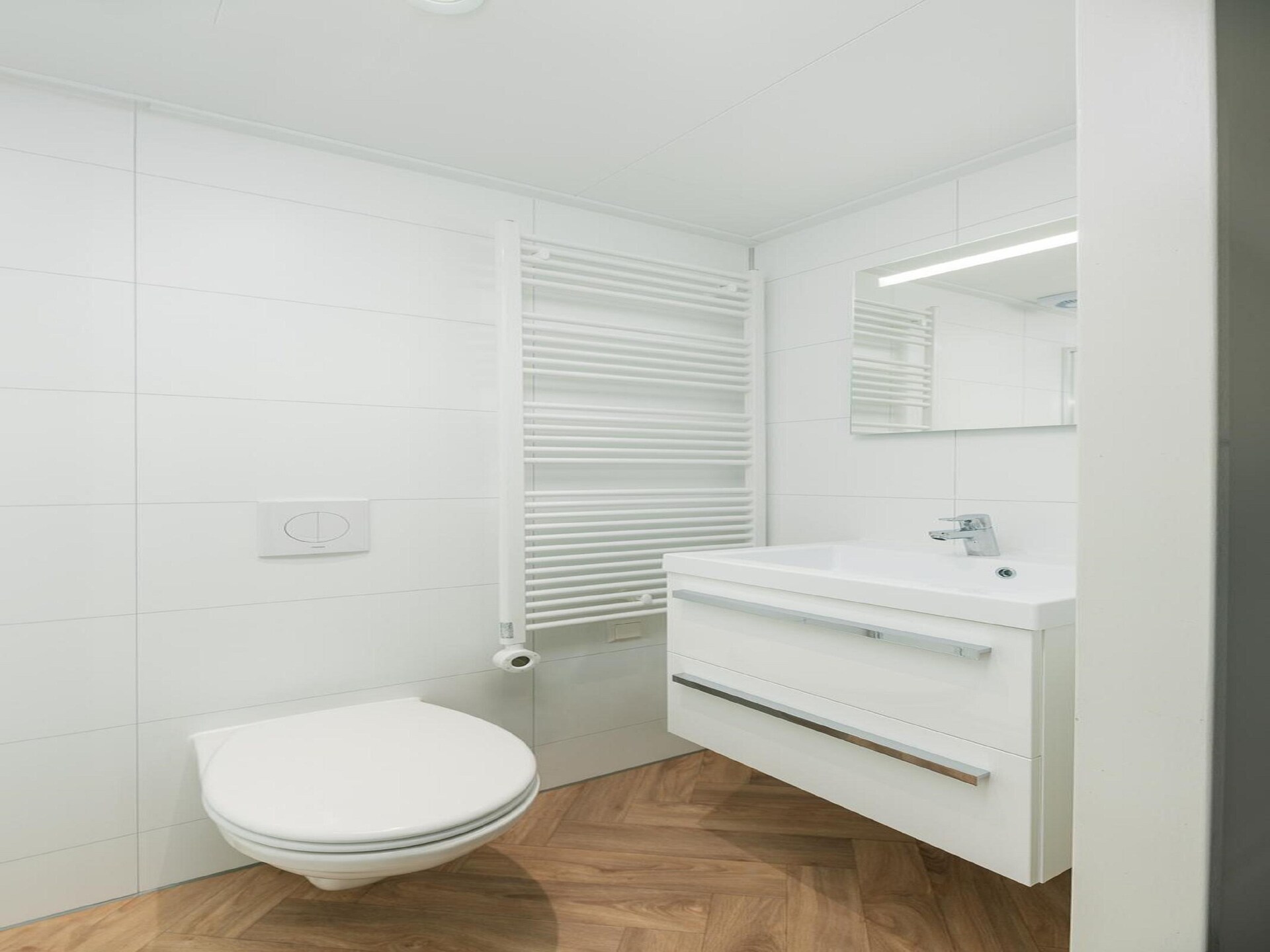 Luxe vrijstaand waterhuis voor 6 personen aan de Loosdrechtse Plassen - foto 23