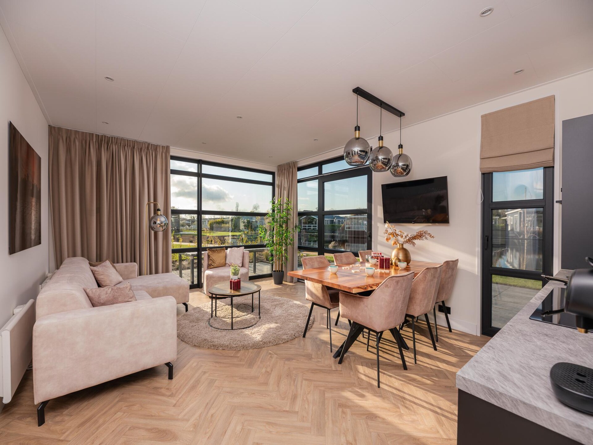 Modern vakantiehuis aan het water in Nieuw-Loosdrecht voor 6 personen - foto 45