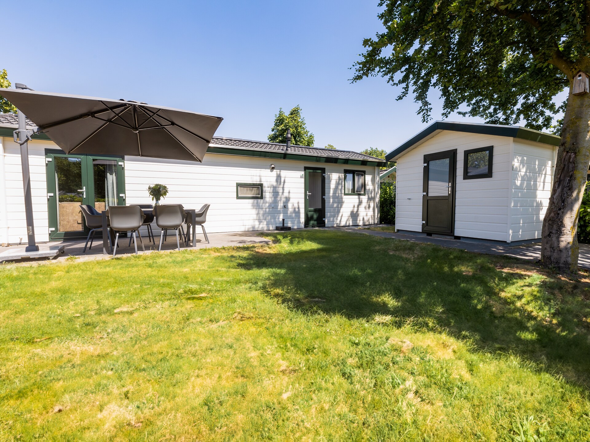 Modern chalet op centrale locatie in Veldhoven, ideaal voor gezin of stel - foto 10