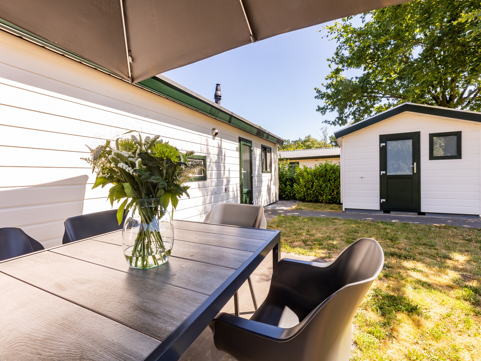 Modern chalet op centrale locatie in Veldhoven, ideaal voor gezin of stel - foto 4
