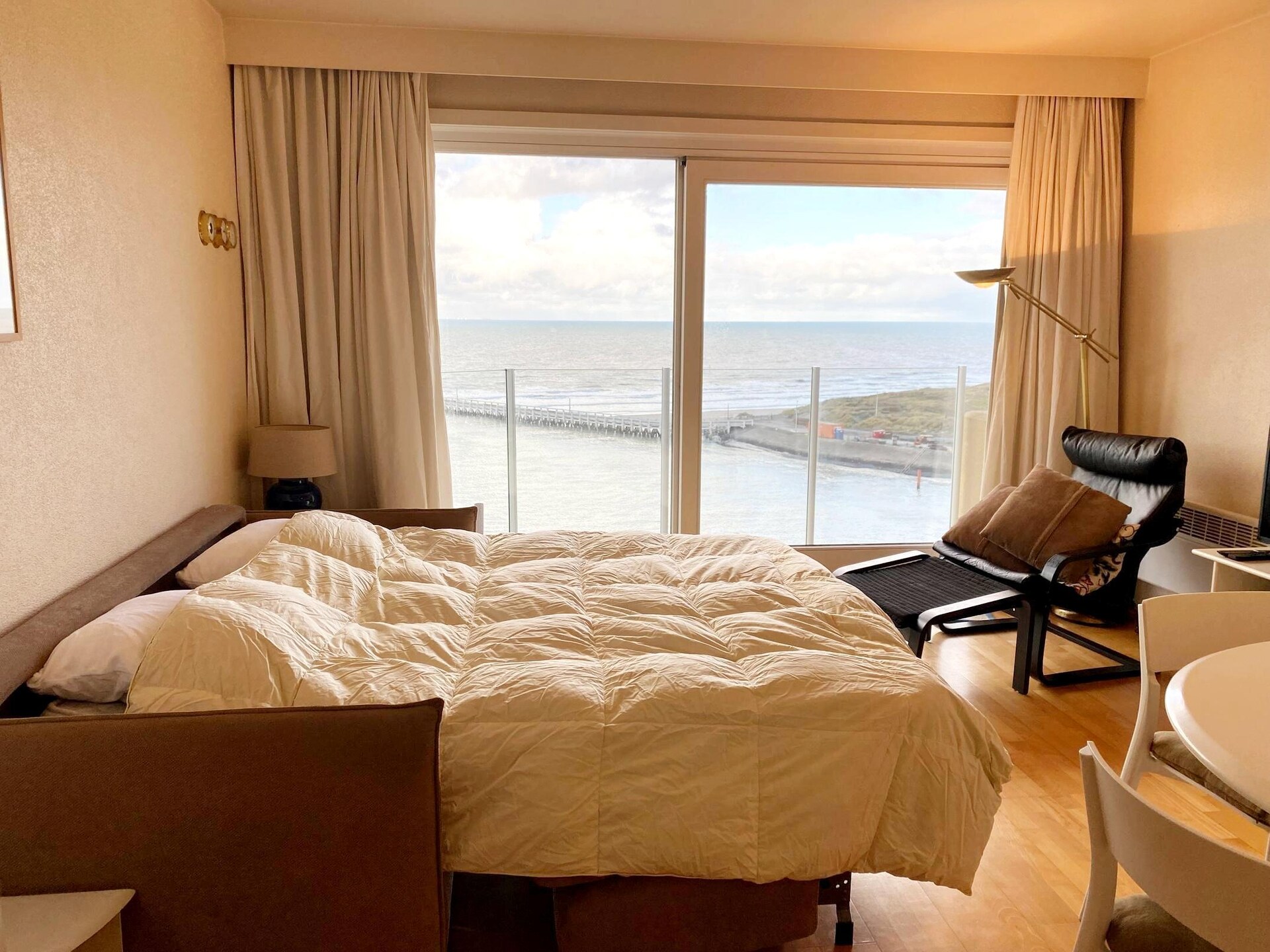 Stijlvol studio-appartement met zeezicht in Nieuwpoort, 40m², 3 personen - foto 3