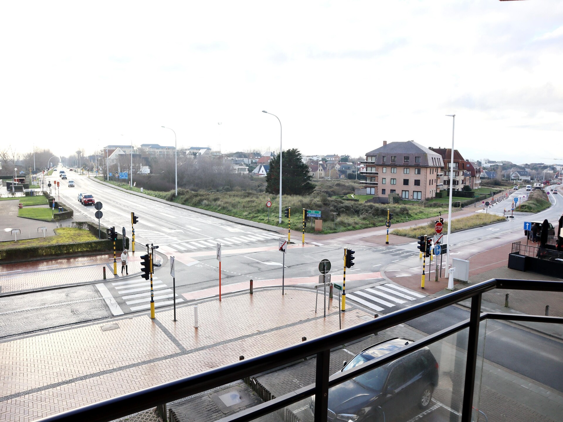 Zonovergoten appartement aan de zeewering van Nieuwpoort met terras - foto 11