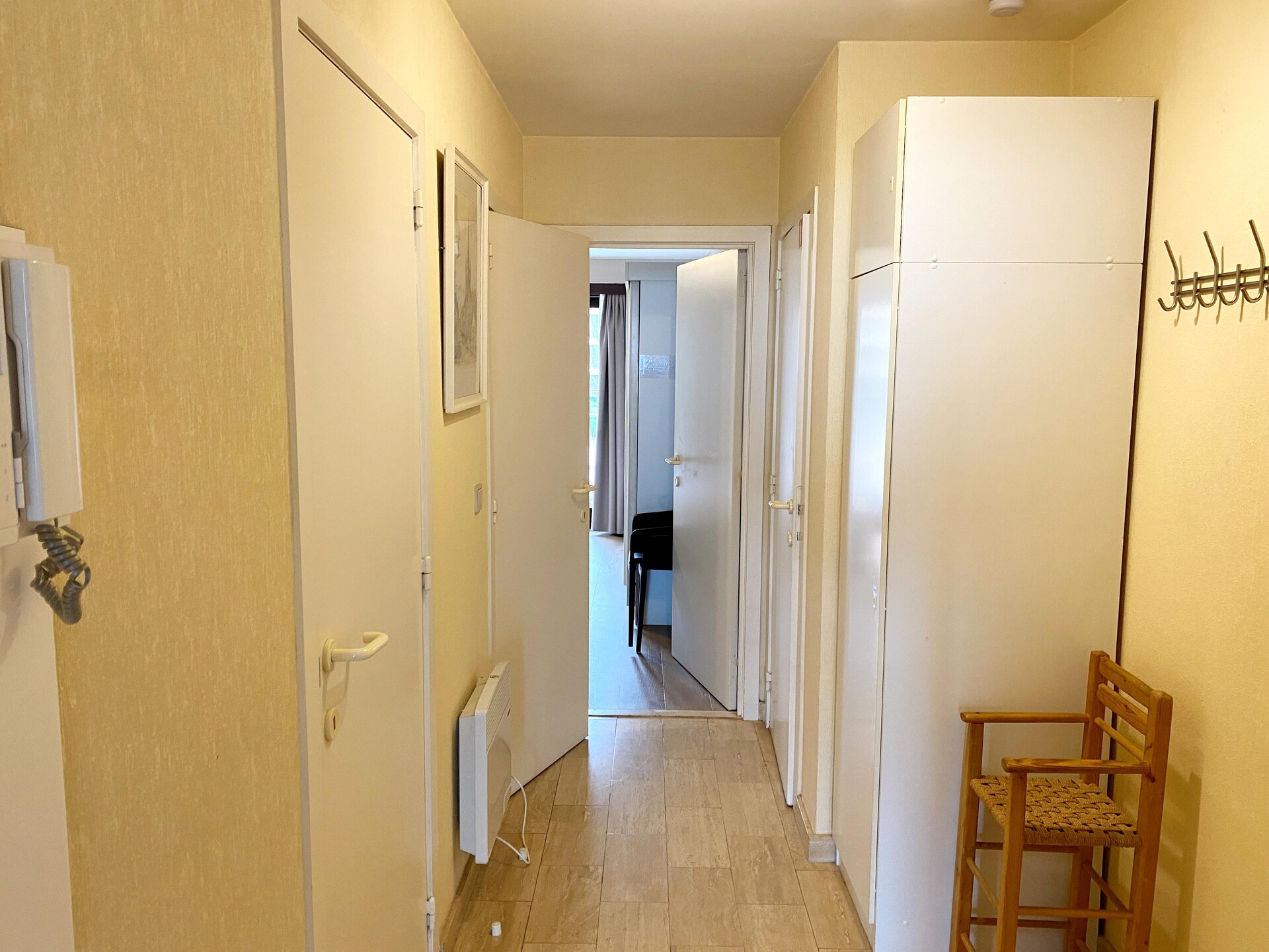 Licht appartement aan zee met garage en huisdier welkom in Nieuwpoort - foto 8