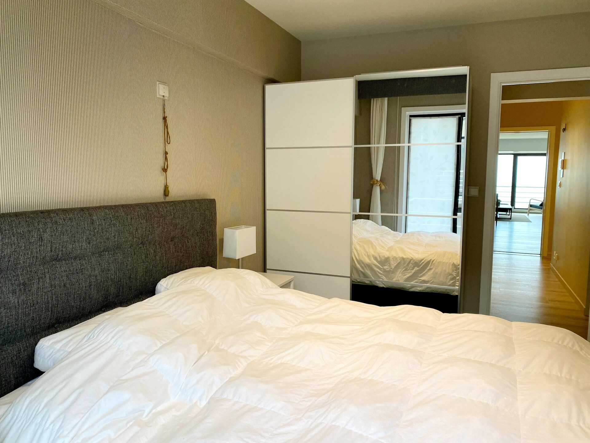 Gerenoveerd appartement op de zeedijk van Nieuwpoort met prachtig zeezicht - foto 8