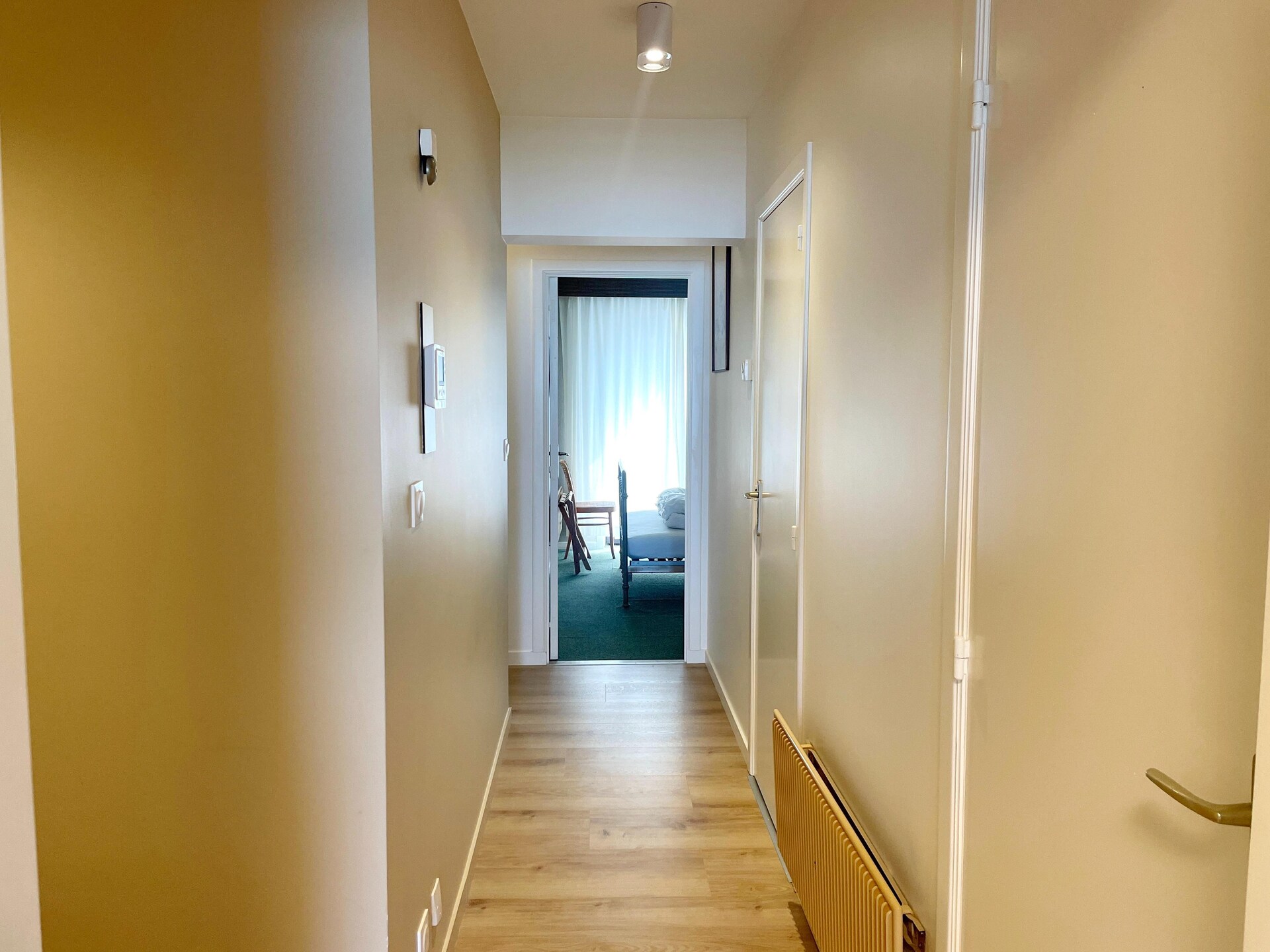 Gerenoveerd appartement op de zeedijk van Nieuwpoort met prachtig zeezicht - foto 12