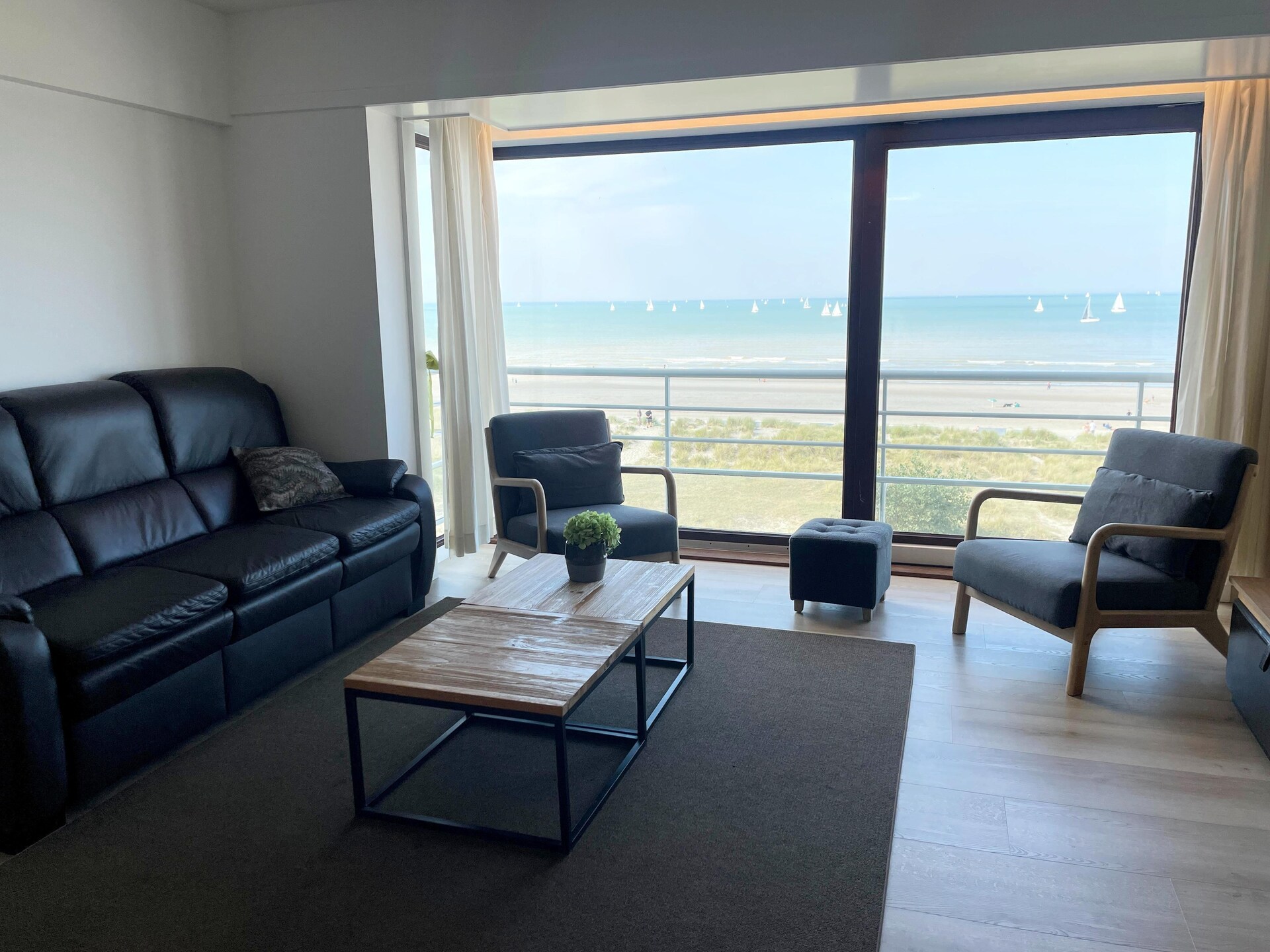 Gerenoveerd appartement op de zeedijk van Nieuwpoort met prachtig zeezicht - foto 11