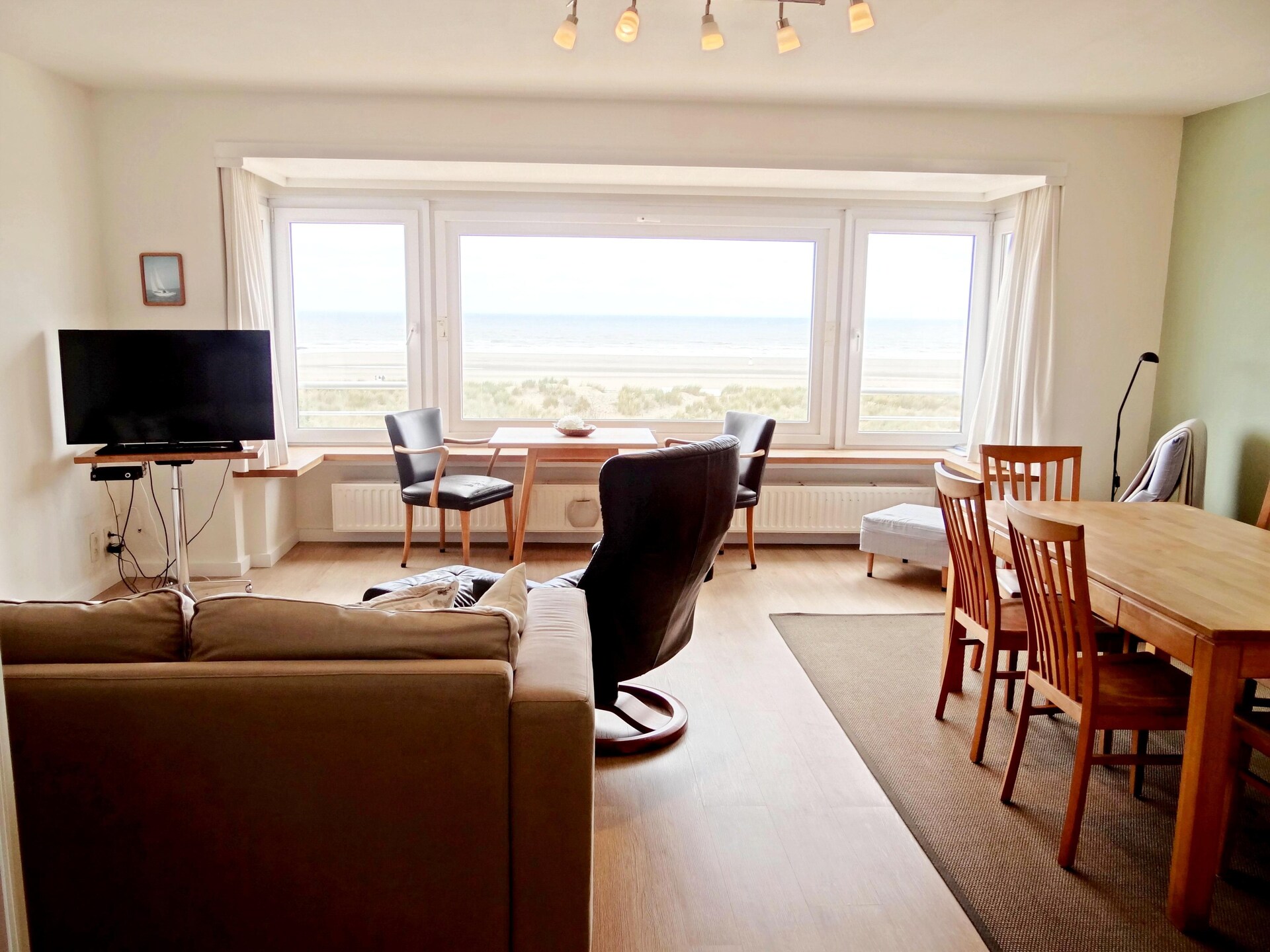 Licht hoekappartement op de Zeedijk met eindeloos zeezicht in Nieuwpoort - foto 10