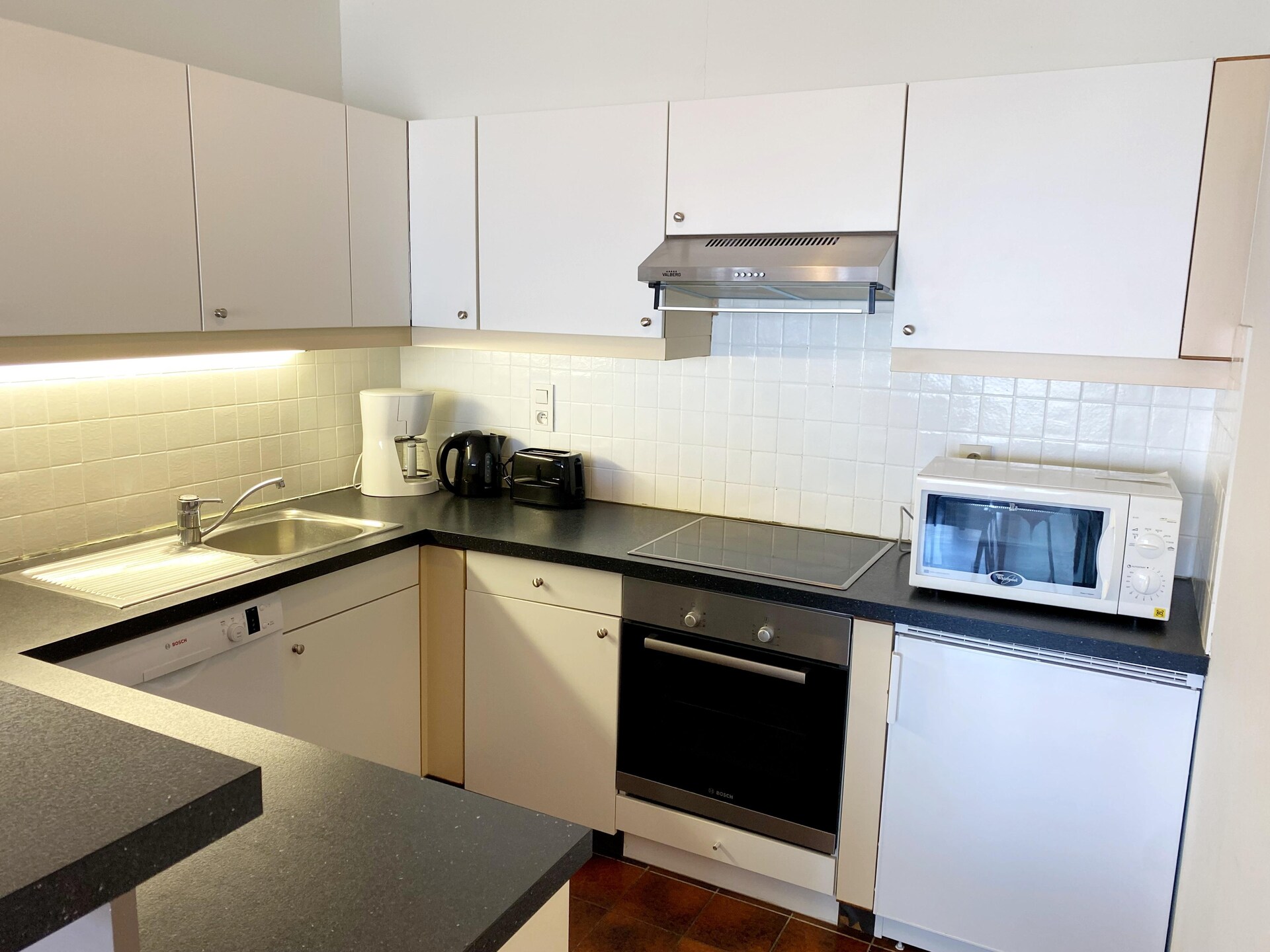 Licht appartement aan de zeewering van Nieuwpoort met prachtig kustzicht - foto 2