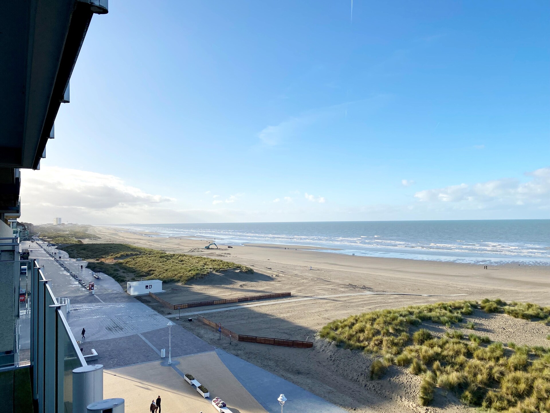Licht appartement aan de zeewering van Nieuwpoort met prachtig kustzicht - foto 15