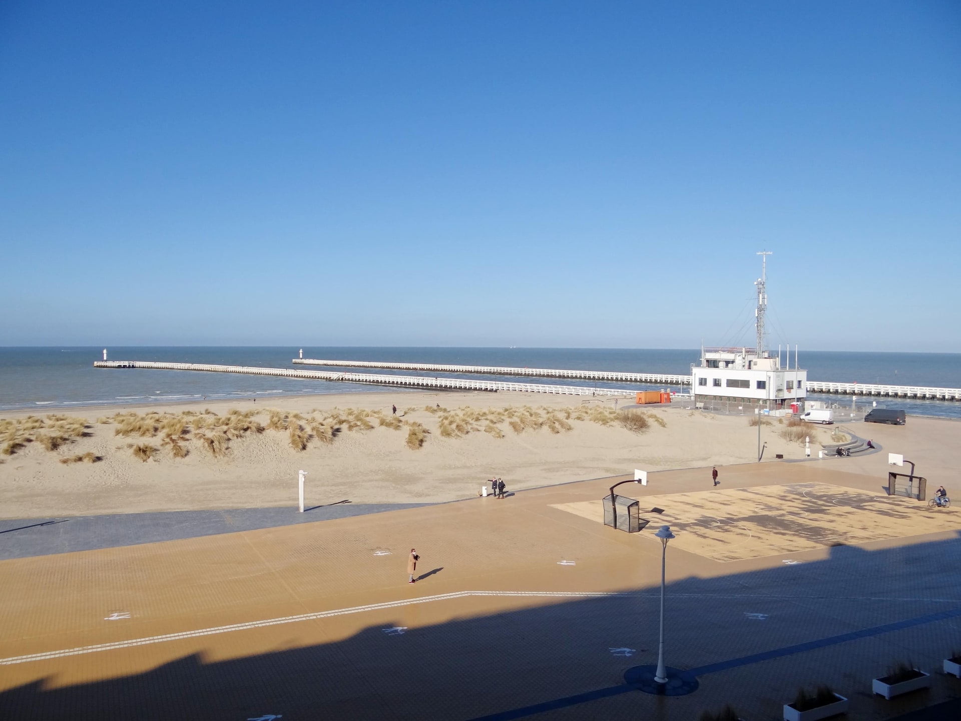 Ruim strandappartement voor 9 personen aan de zeewering van Nieuwpoort - foto 18