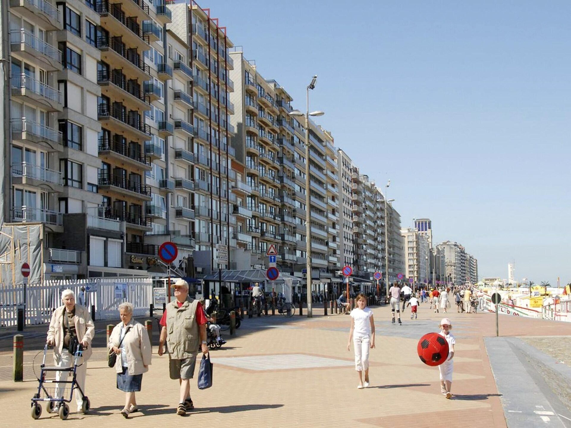 Appartement met panoramisch zeezicht op de zeewering van Nieuwpoort - foto 22