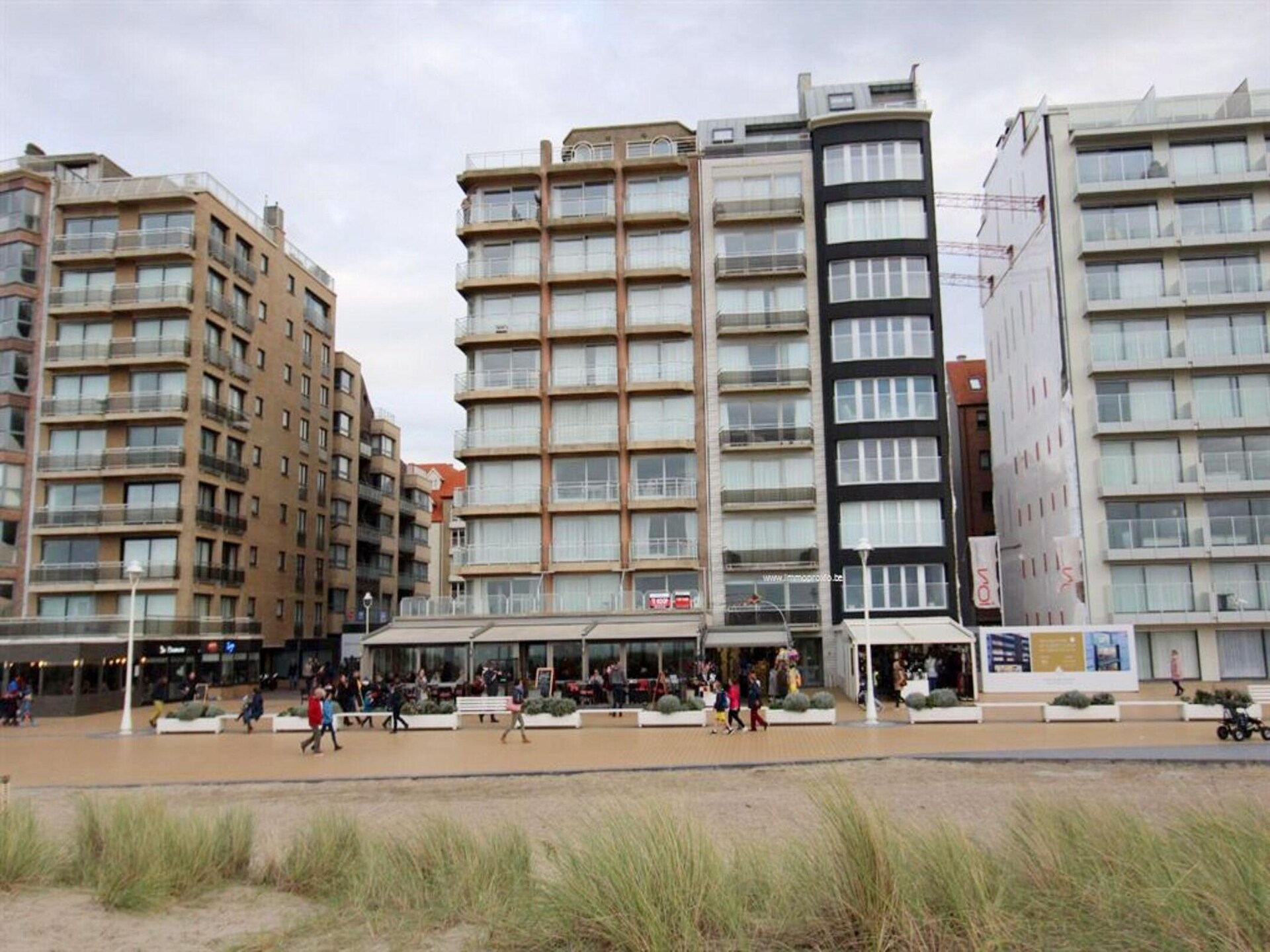 Appartement met panoramisch zeezicht op de zeewering van Nieuwpoort - foto 14