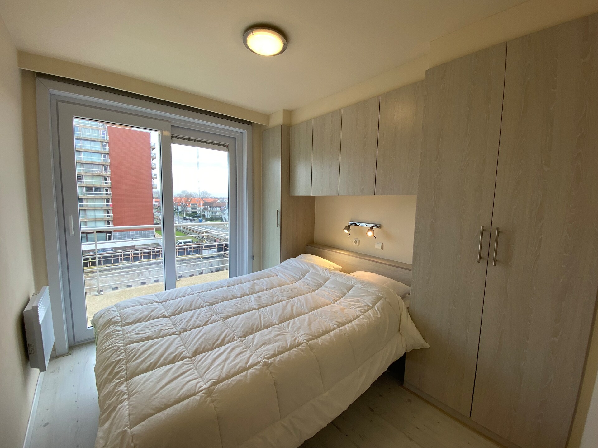 Zonnig hoekappartement met terras in hartje Nieuwpoort, vlakbij strand - foto 15