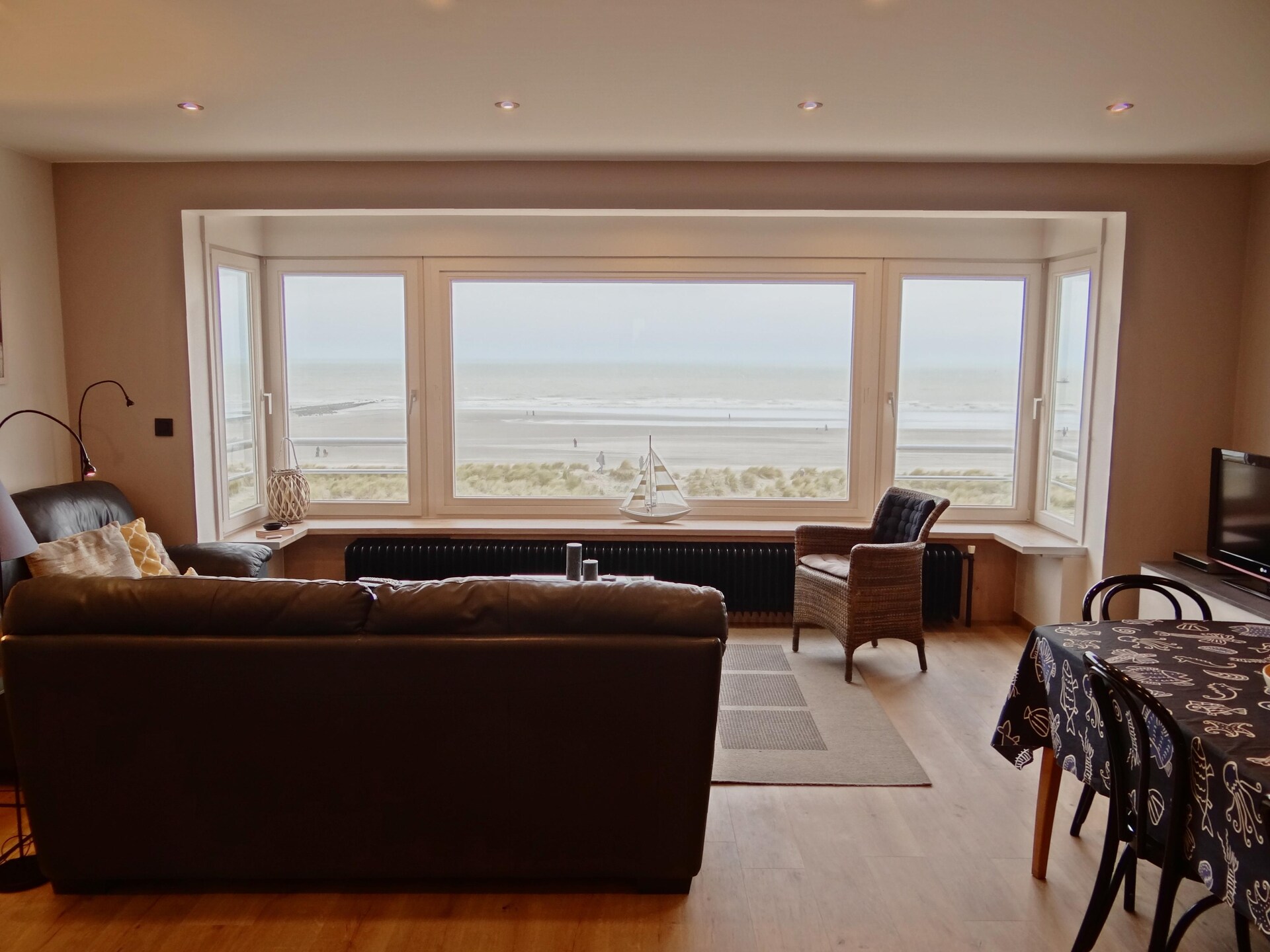 Luxueus appartement op de zeedijk met panoramisch zeezicht in Nieuwpoort - foto 11