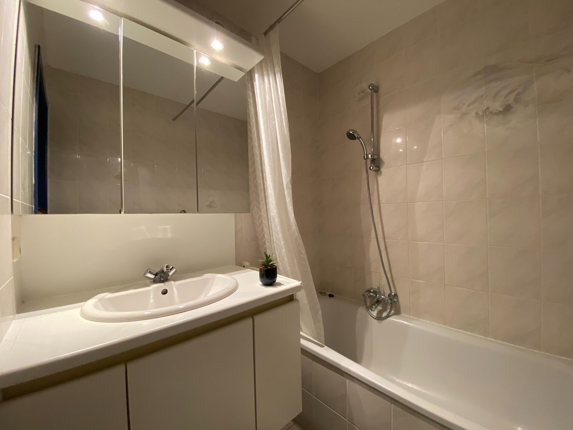 Stijlvol appartement in hartje Nieuwpoort, vlakbij strand en jachthaven - foto 11