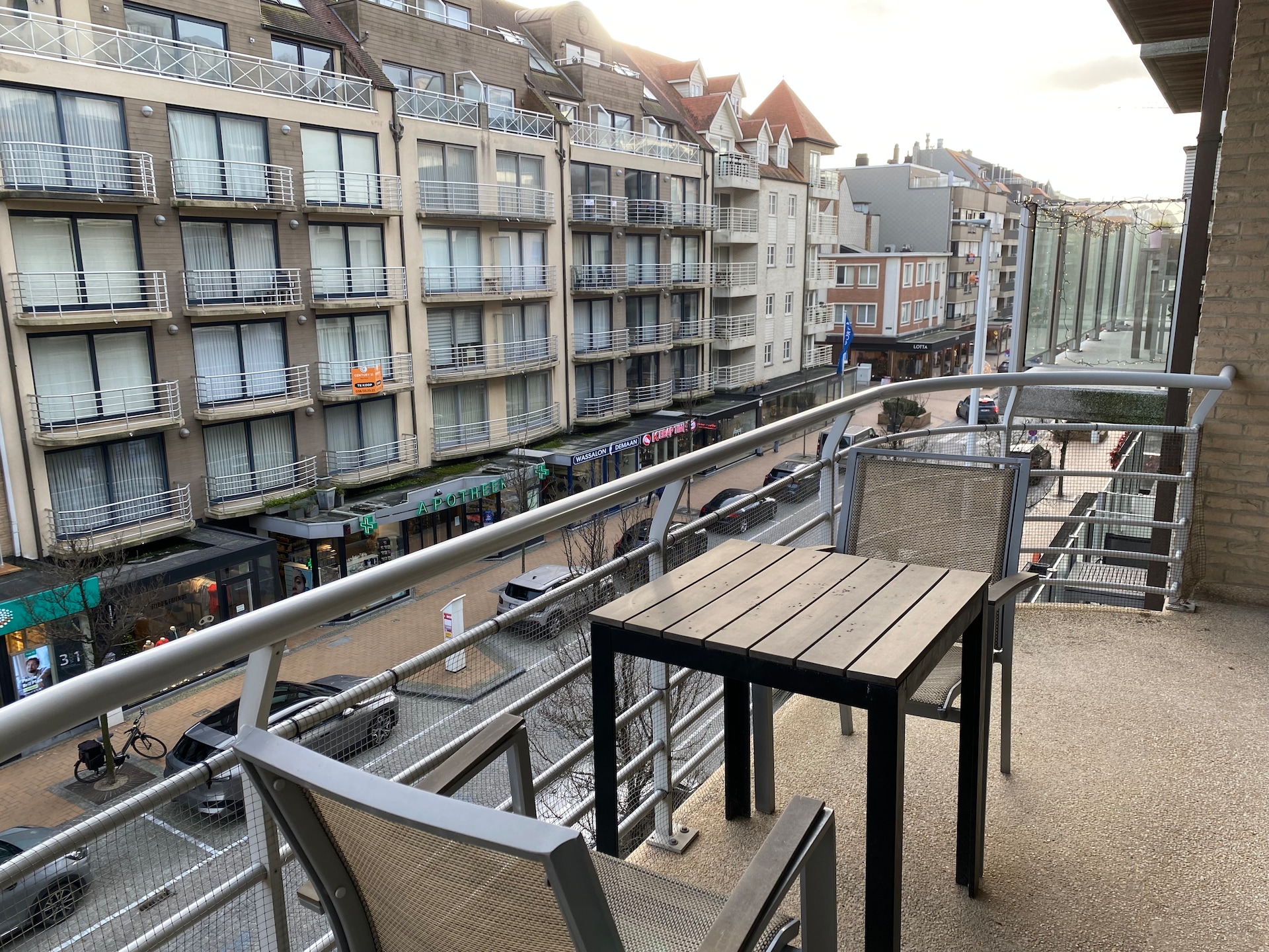 Zonnig appartement met terras in hartje Nieuwpoort, vlakbij strand - foto 4