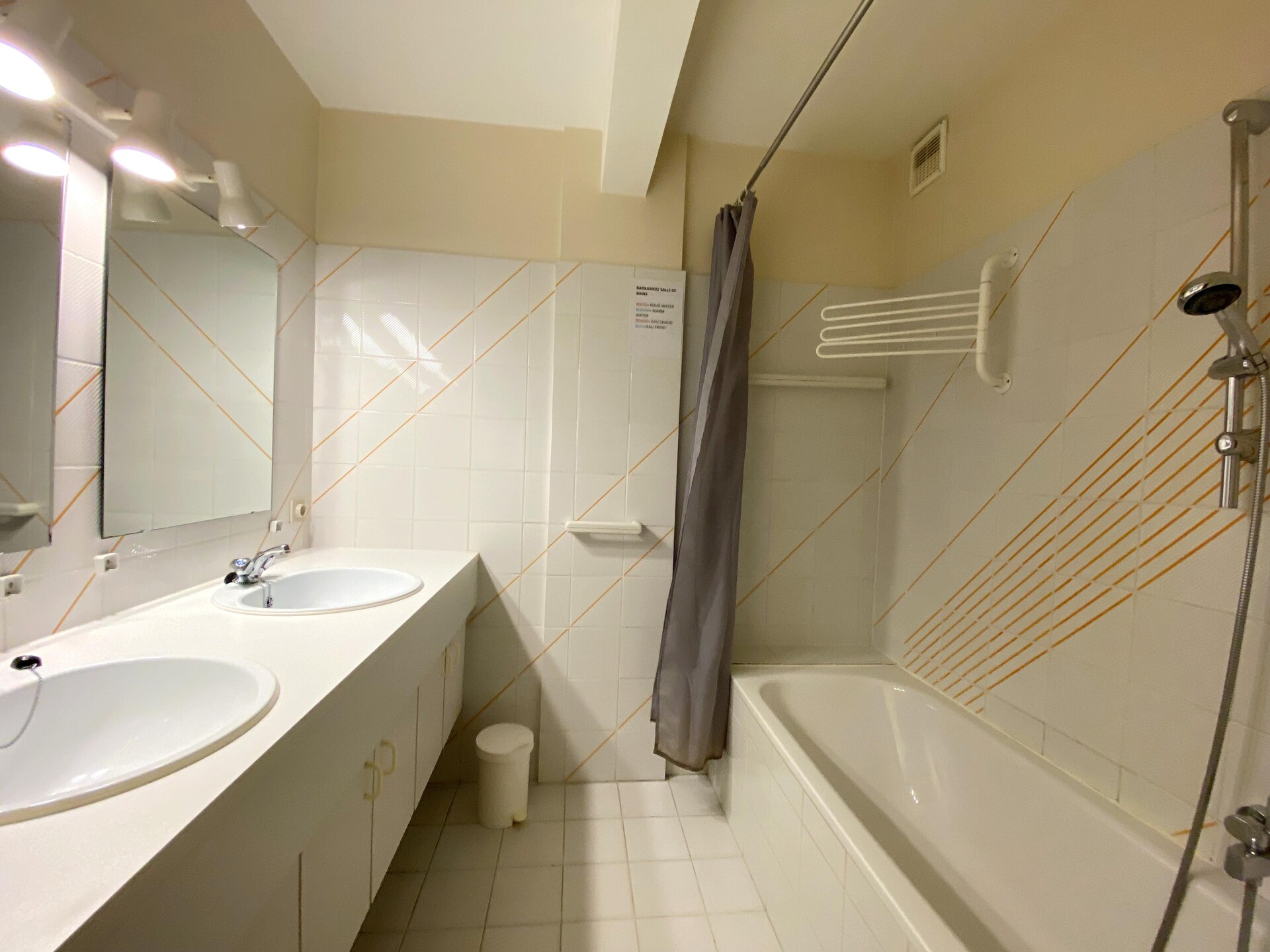 Ruim zeezichtappartement aan de kust van Nieuwpoort met 2 slaapkamers - foto 18