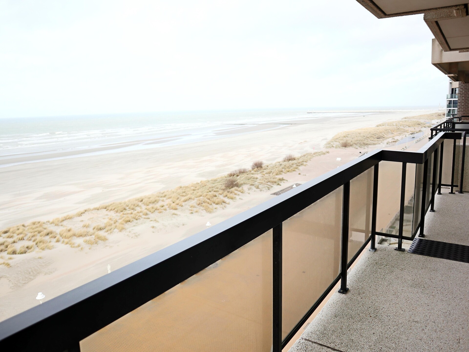 Luxe hoekappartement met zeezicht en golfbaan in Nieuwpoort - foto 10