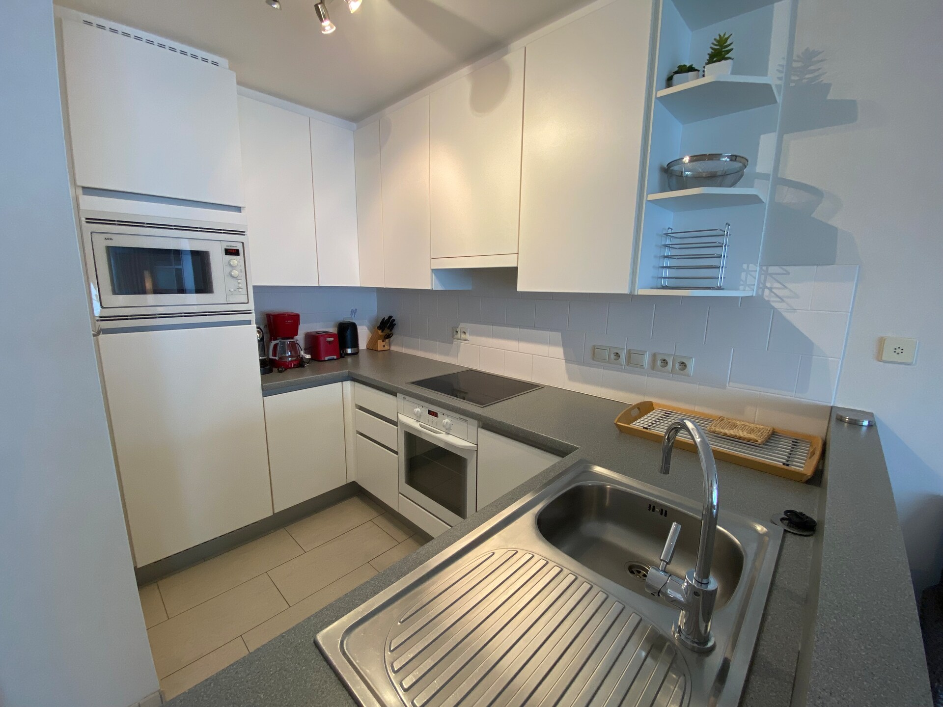 Licht appartement met zeezicht en terras aan de zeedijk van Nieuwpoort - foto 4